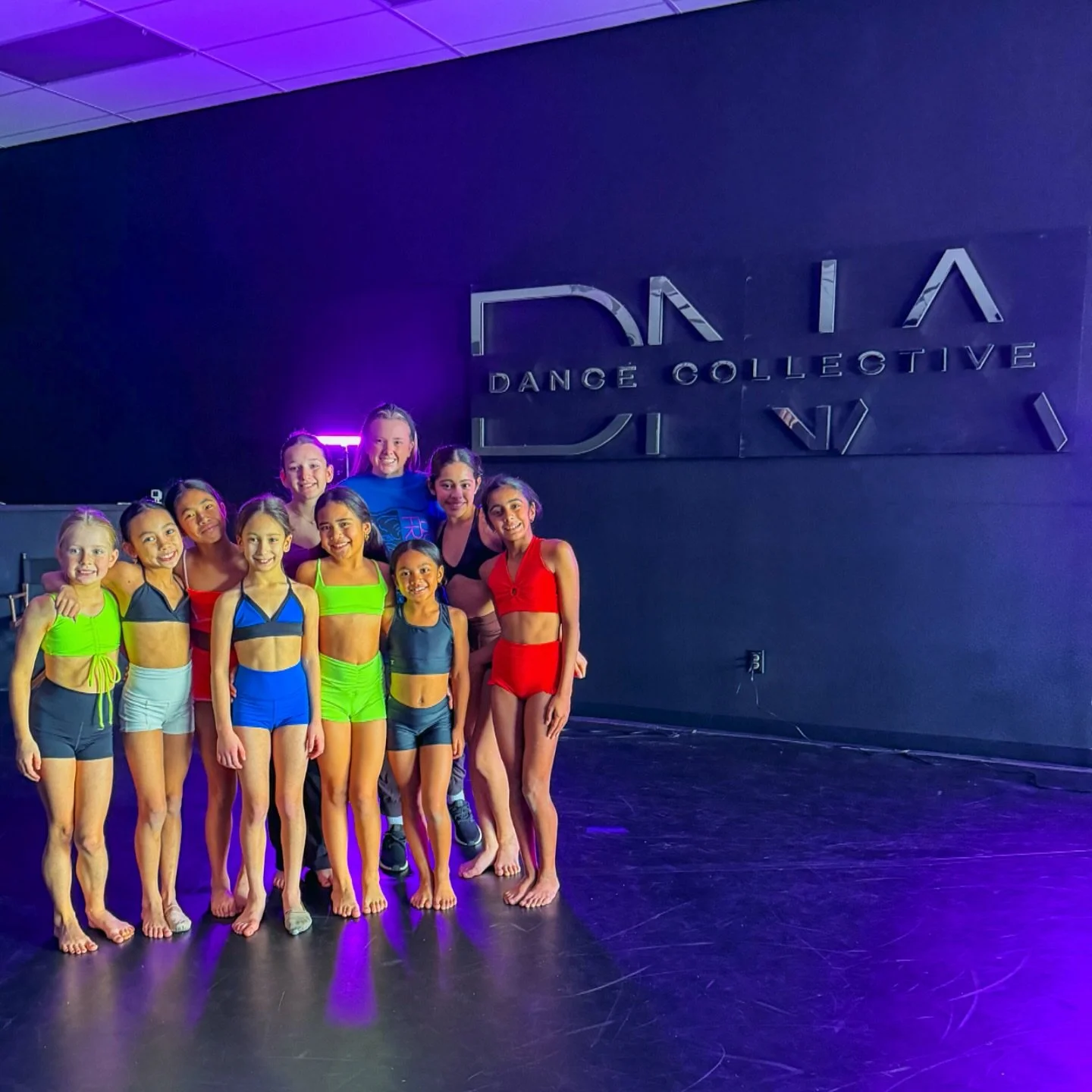 First class of 2026- done the most perfect way: with these ones, at this place, surrounded by motivation and determination to make 2026 a year of insane progress in all areas. Let's GOOO!💜