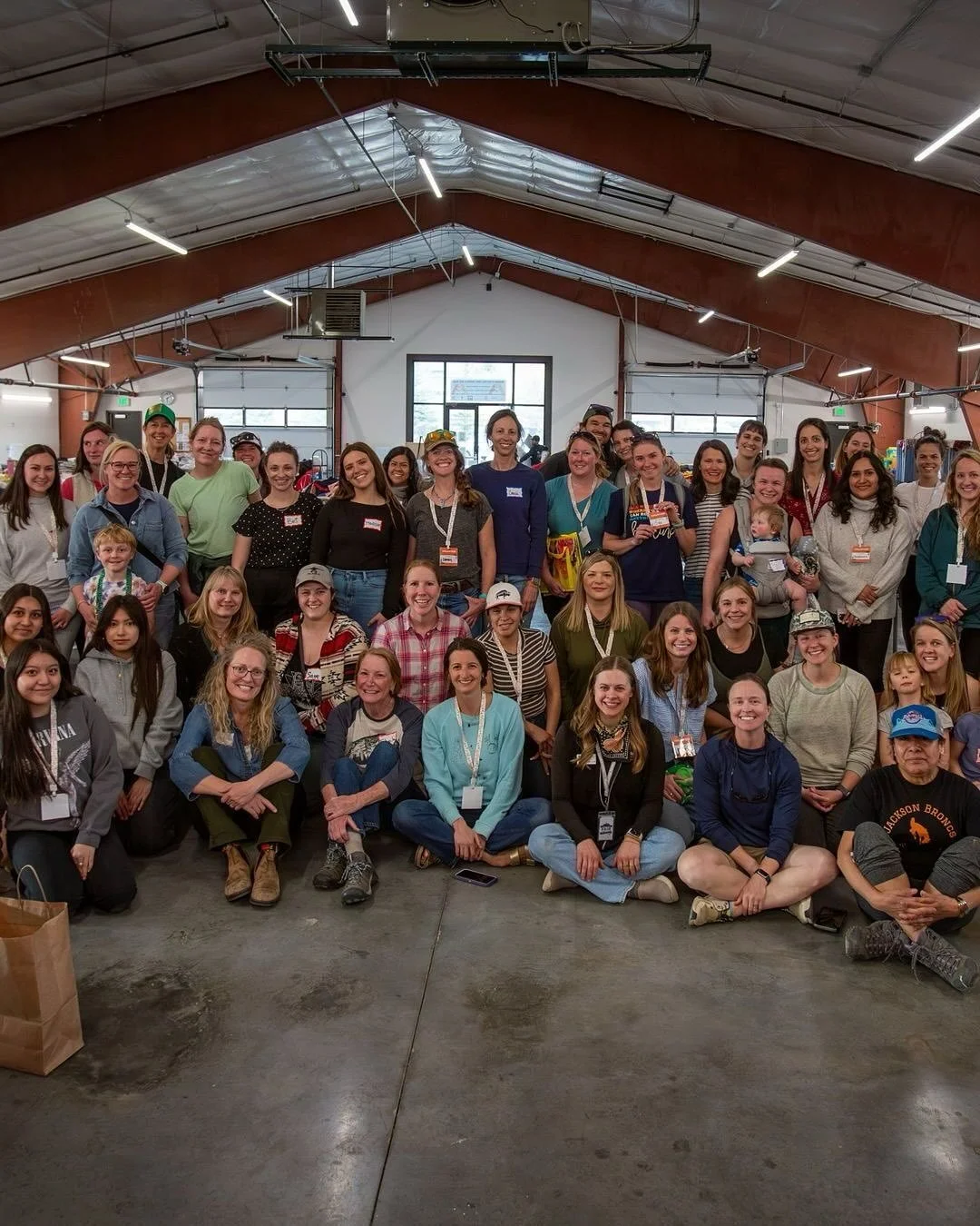Behind every successful Maternity, Infant, Child Clothing + Gear Swap are hundreds of amazing volunteers who make magic happen ✨ 

We still need help on November 7 from 10-8pm - even for an hour!

✅ Intake greeters
✅ Sorting masters
✅ Organization ex