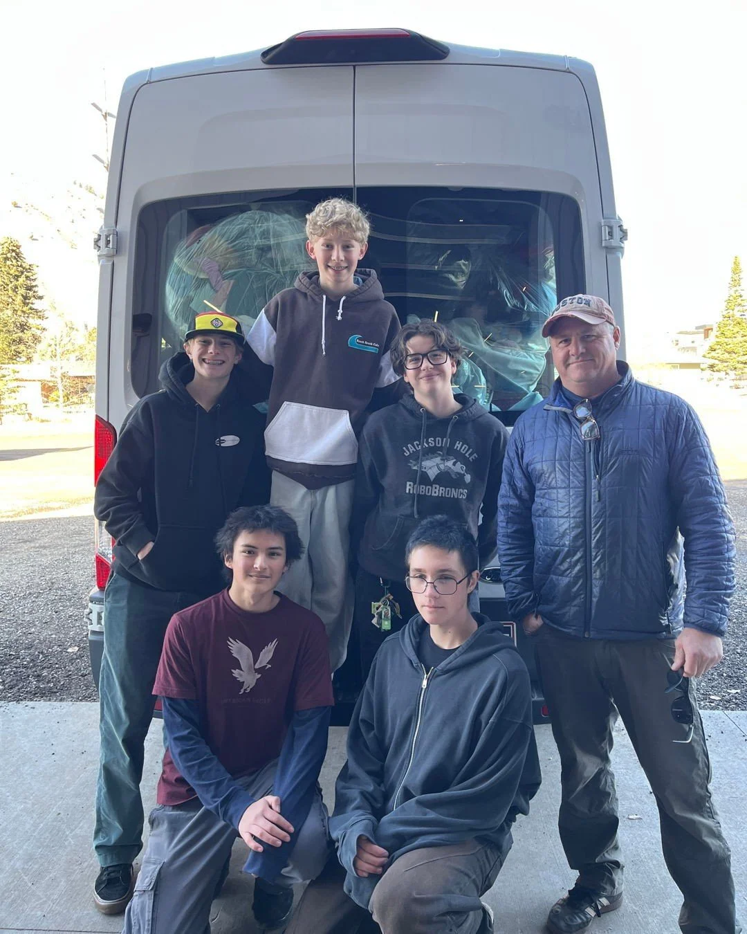 What happens to the remaining items from the Swap??

11,036 pounds of items were donated at the last Swap.
84% of items were taken by local families. 

Then what???

JHHS RoboBroncs + @wonderinstitute swoop in
2,579 pounds of items were loaded up and