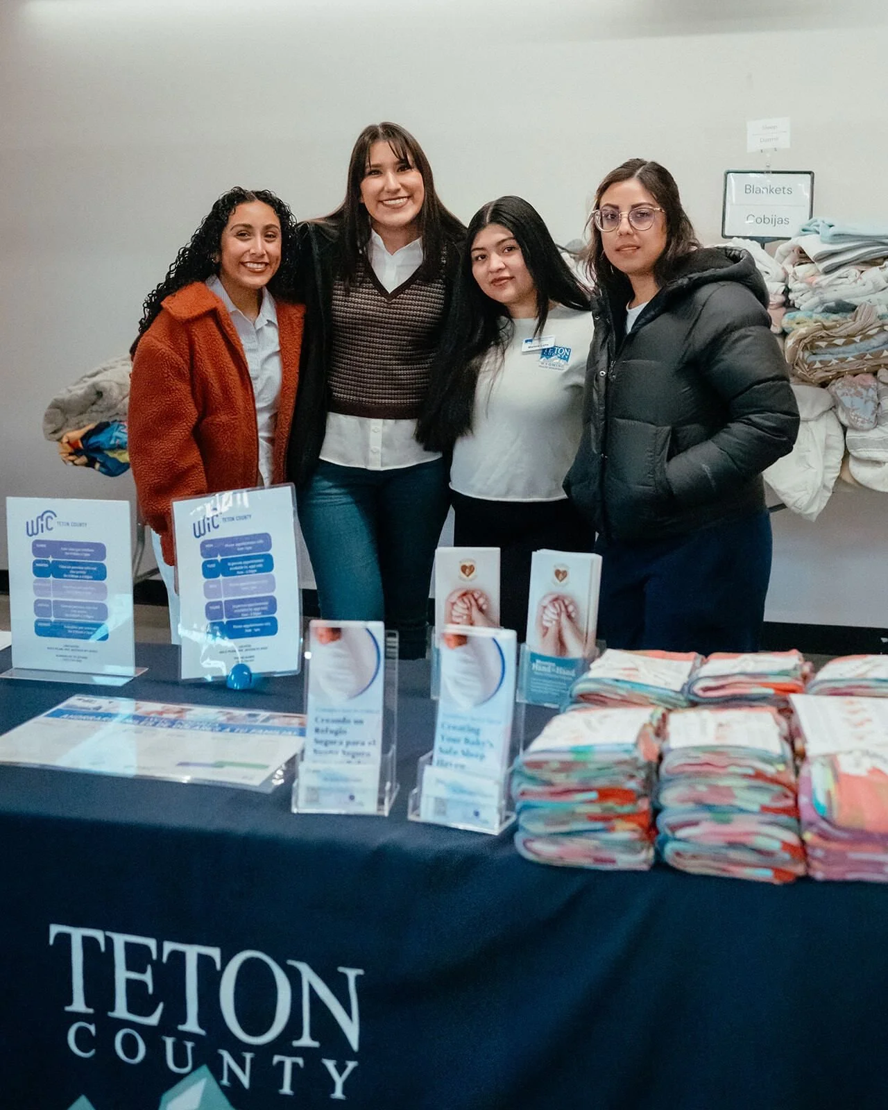 Thank you @teton_county_health for co-hosting the Swap and supporting so many perinatal families! 

This Swap they gave out swaddles with safe sleep info, provide WIC info along with other Maternal Child Health programs!

We love partnering with you!