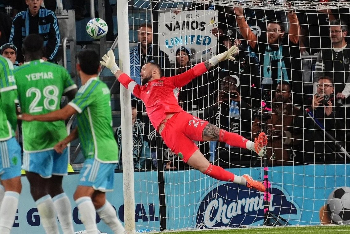 Stefan Frei Re-signs With Sounders Through 2027, Set for Battle with Andrew Thomas