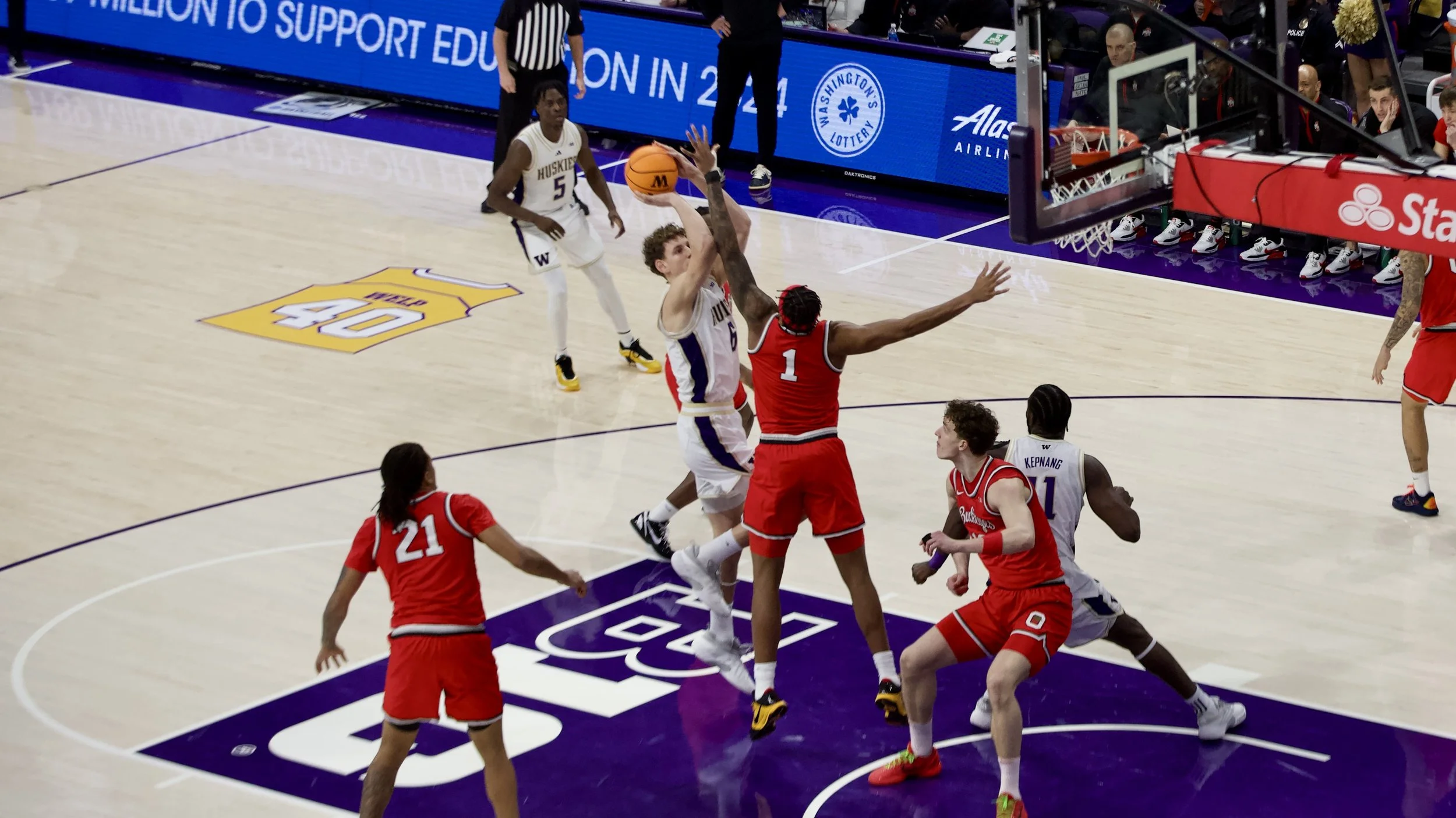 Washington Men’s Basketball Team Knocks Off Ohio State for Key Big Ten Win