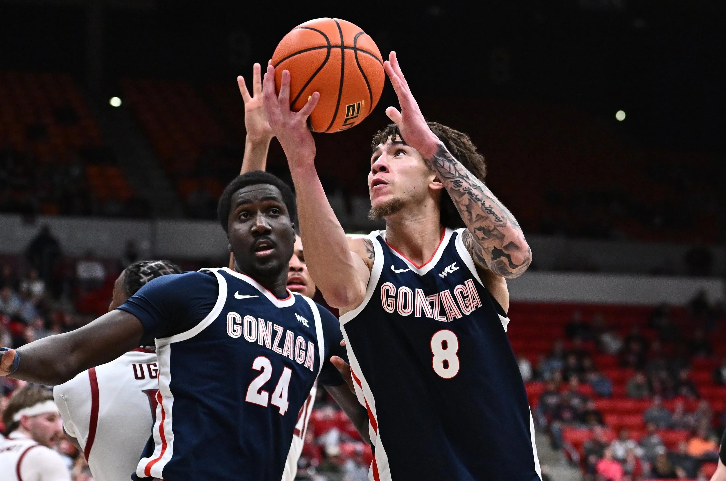 No Huff, No Ike, No Problem; Gonzaga Suffocates Seattle U 71-50 Without Two Big Men