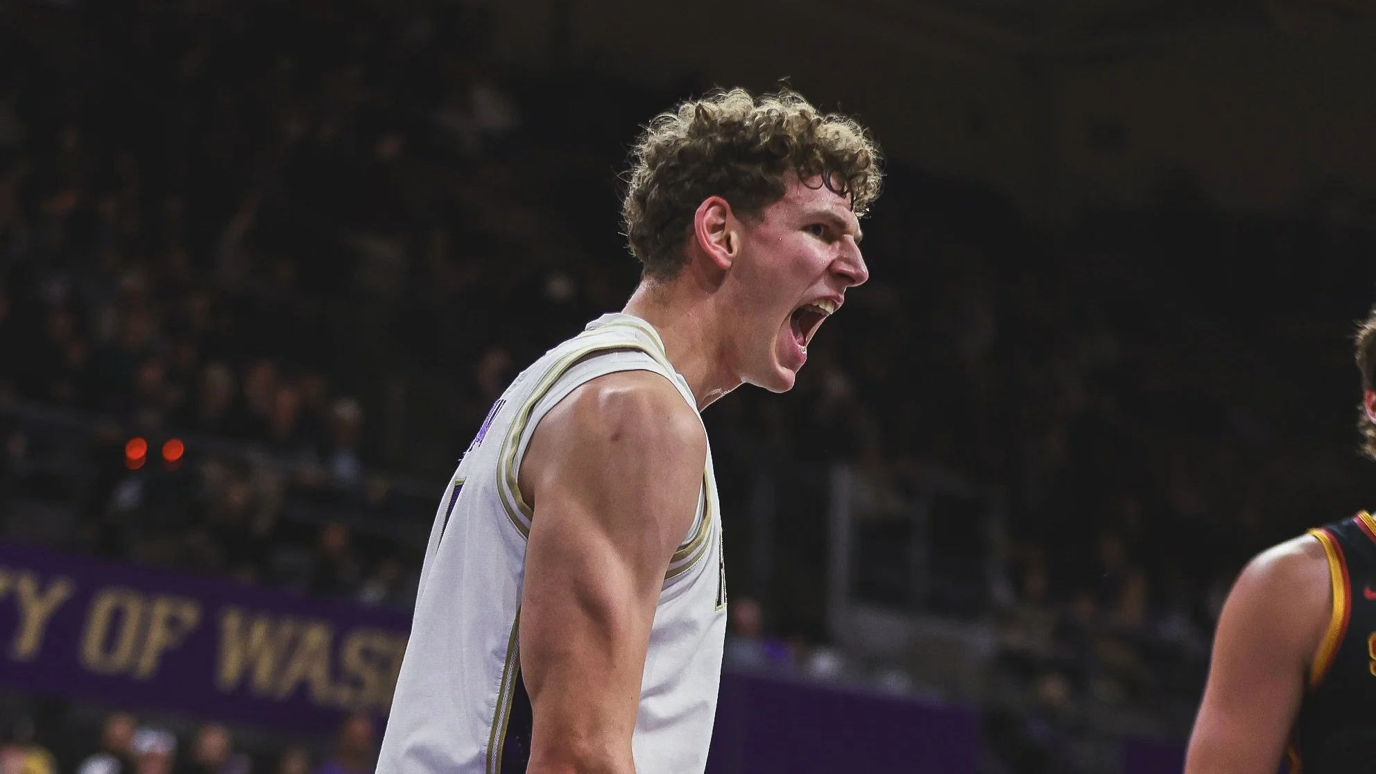 Huskies Beat USC 91-72 Behind Hannes Steinbach’s Historic Night