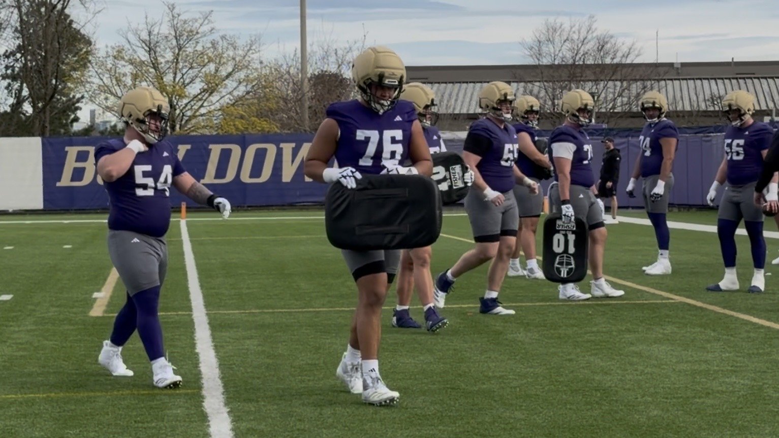 Huskies’ Offensive Line, Freshmen Roles Take Shape at First Day of Spring Ball