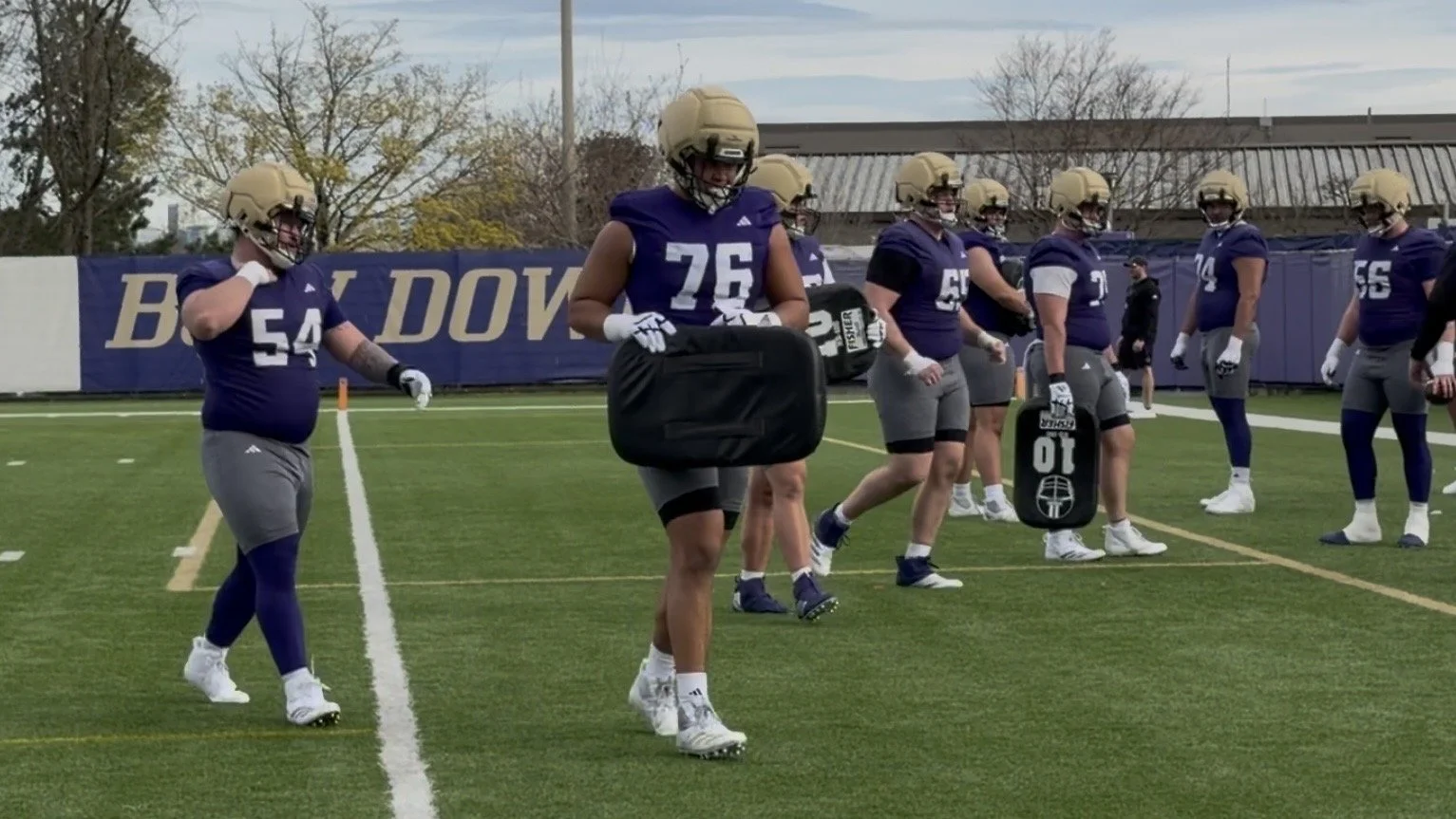 Huskies’ Offensive Line, Freshmen Roles Take Shape at First Day of Spring Ball