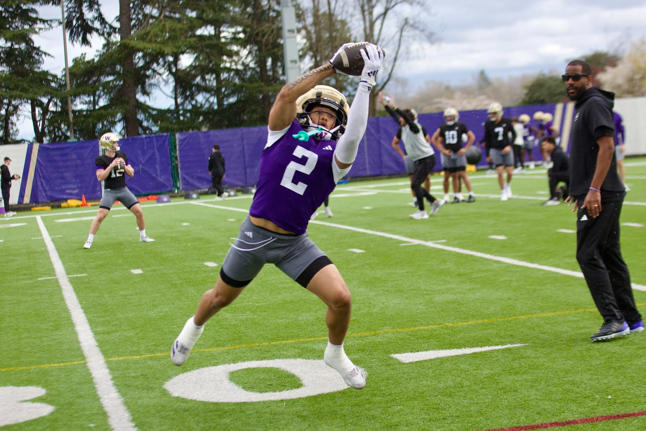 Huskies Ready to Pad Up and Find Out ‘Who the Real Dawgs Are’