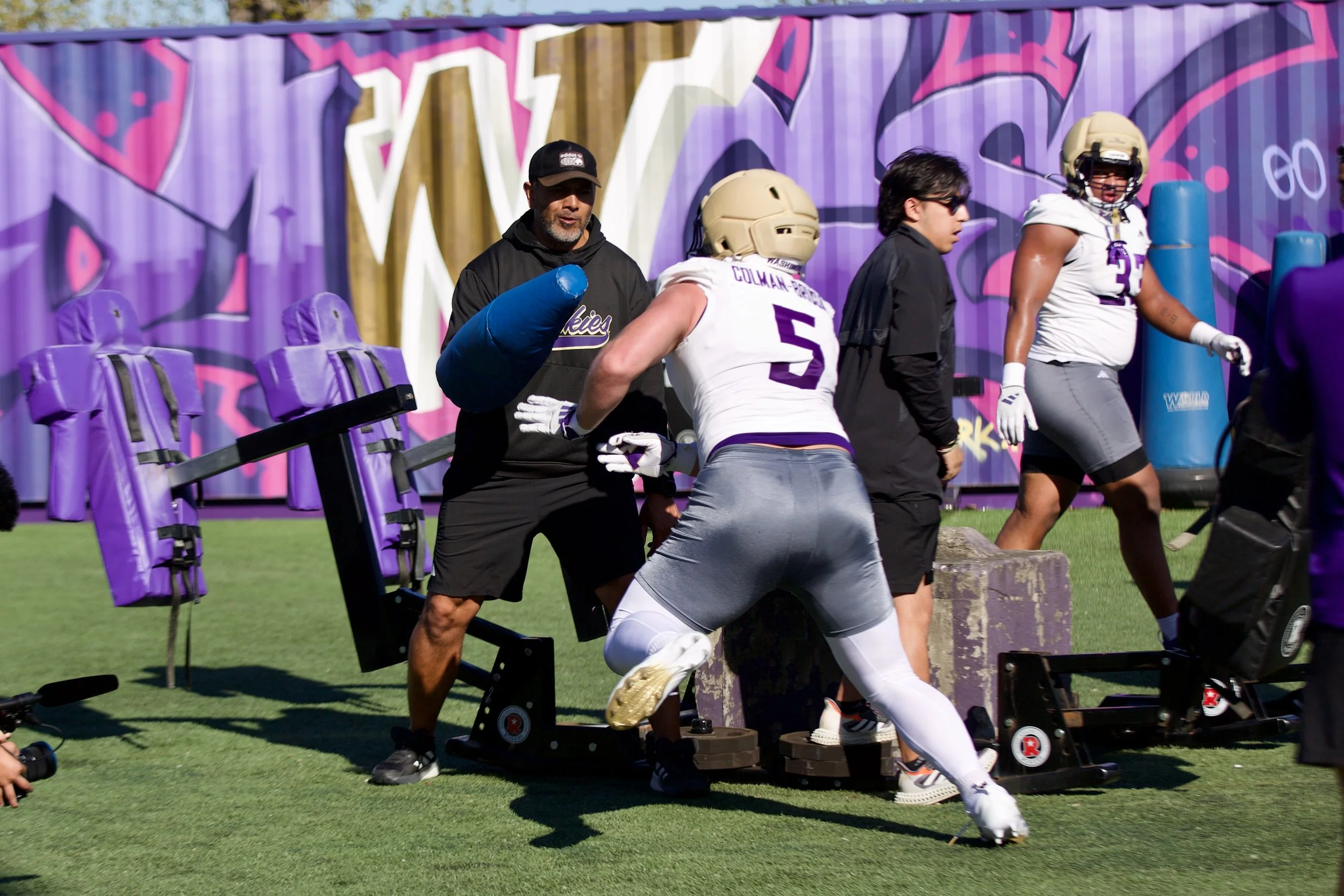 Huskies Rebuilt Defensive Line Taking Shape During Spring Ball