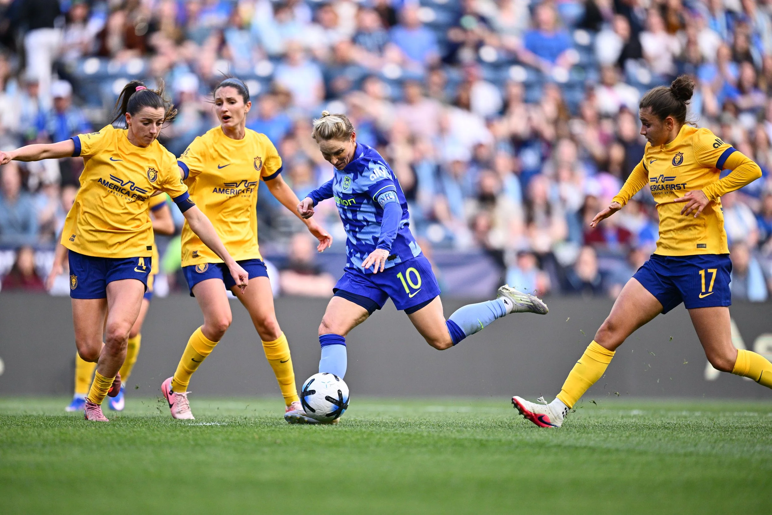 Reign Lose Jess Fishlock, Get Pounded 3-0 By Utah in Lumen Field Opener