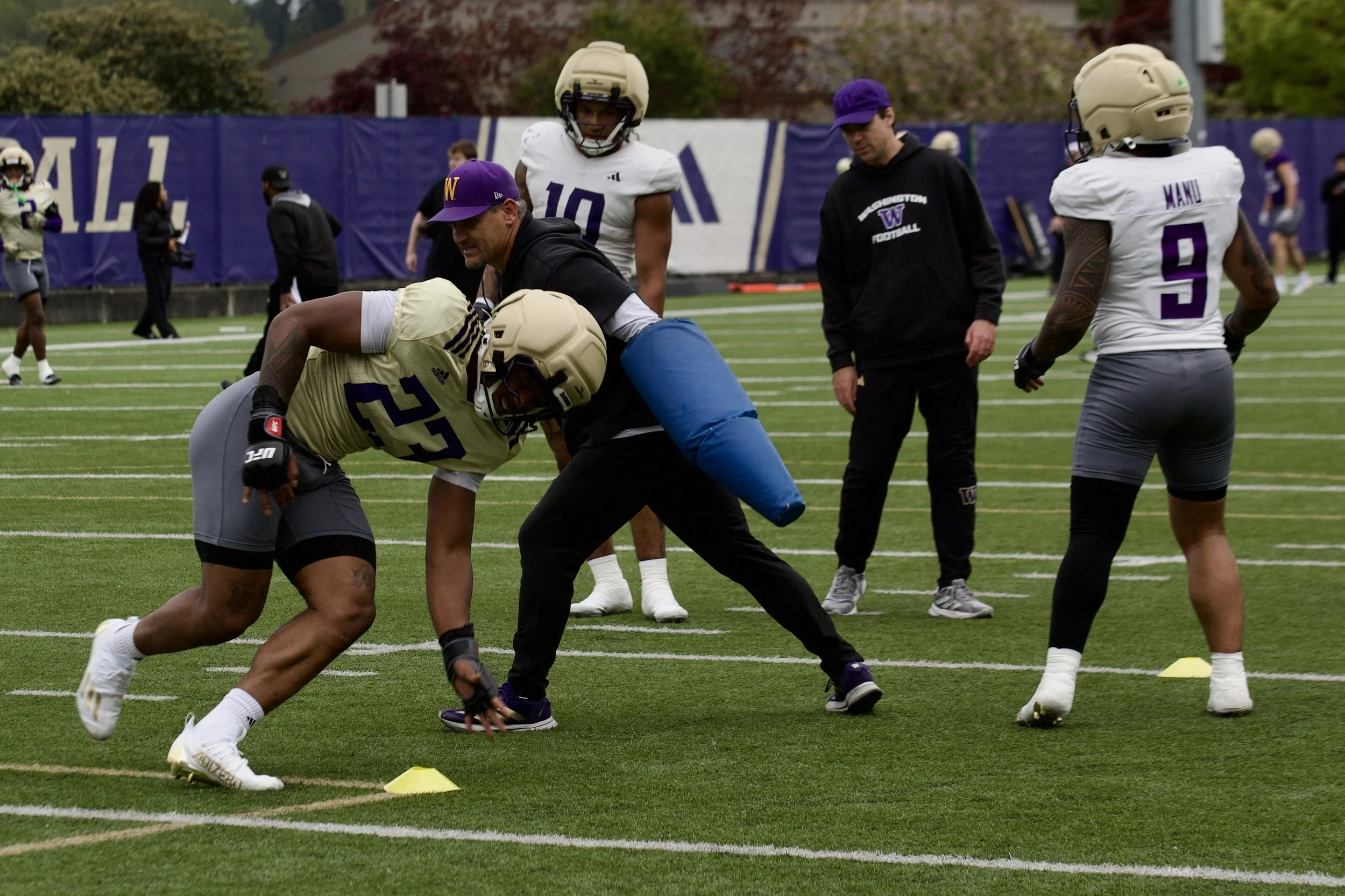 Washington Huskies Linebackers Confidence in Defense ‘Through the Roof’