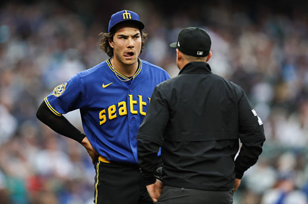 Mariners Suffer Second Straight Bryan Woo Beating, Drop Randy Johnson Series Opener to Royals