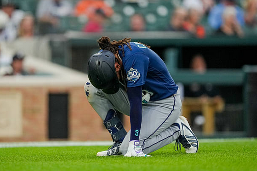 Hand Injury Sidelines Crawford as Mariners Drop Detroit Opener