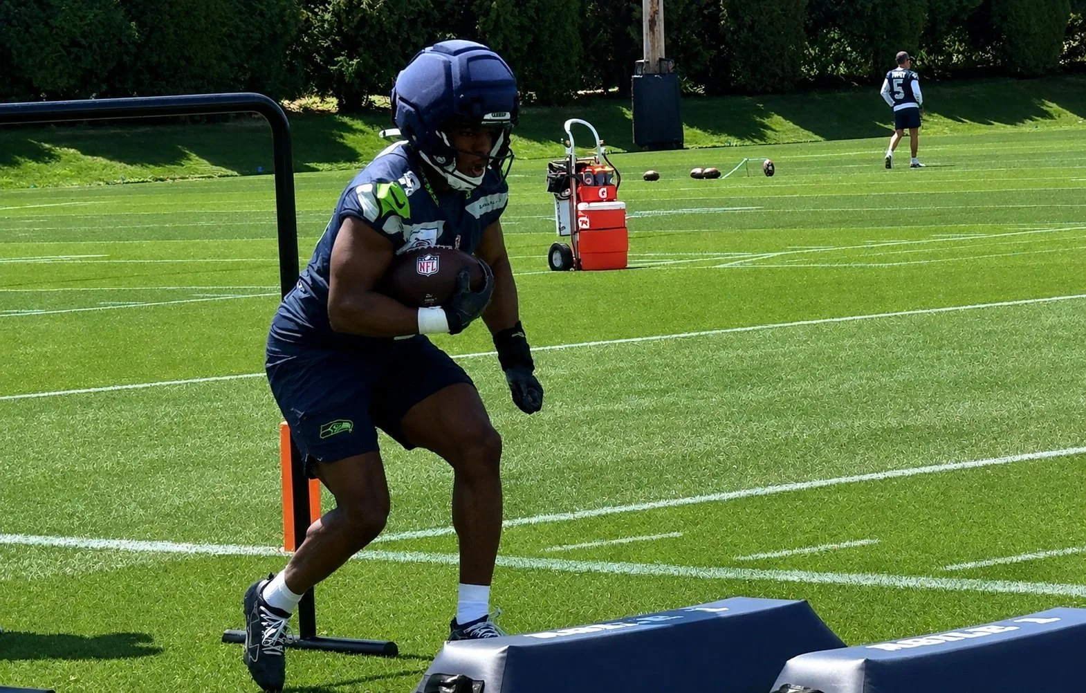 Stock Watch: Which Seahawks Have Edge in Roster Battles After Offseason Program?