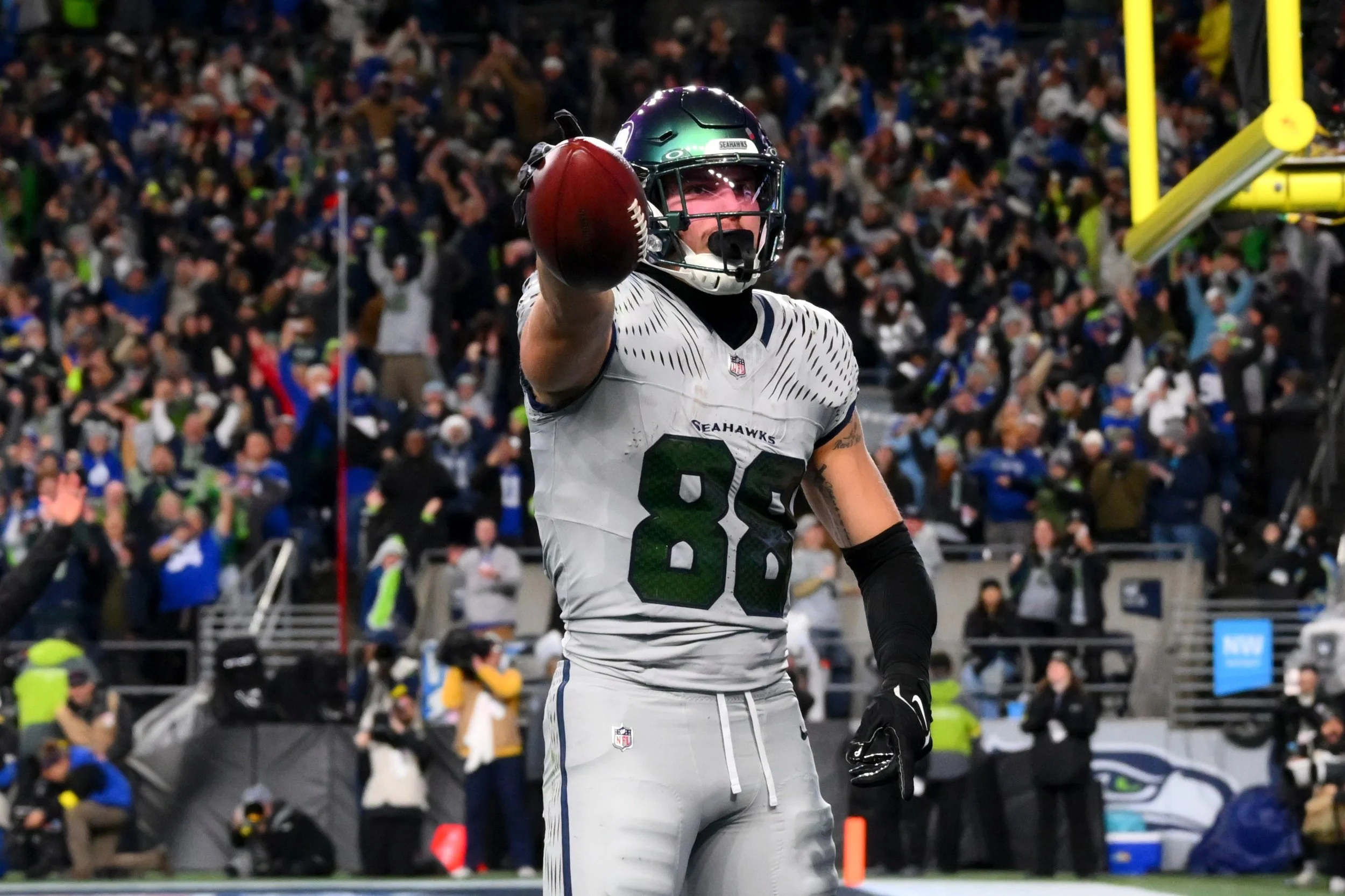 Seahawks TE AJ Barner Aiming to Turn ‘Obsession’ Into All-Pro Trajectory