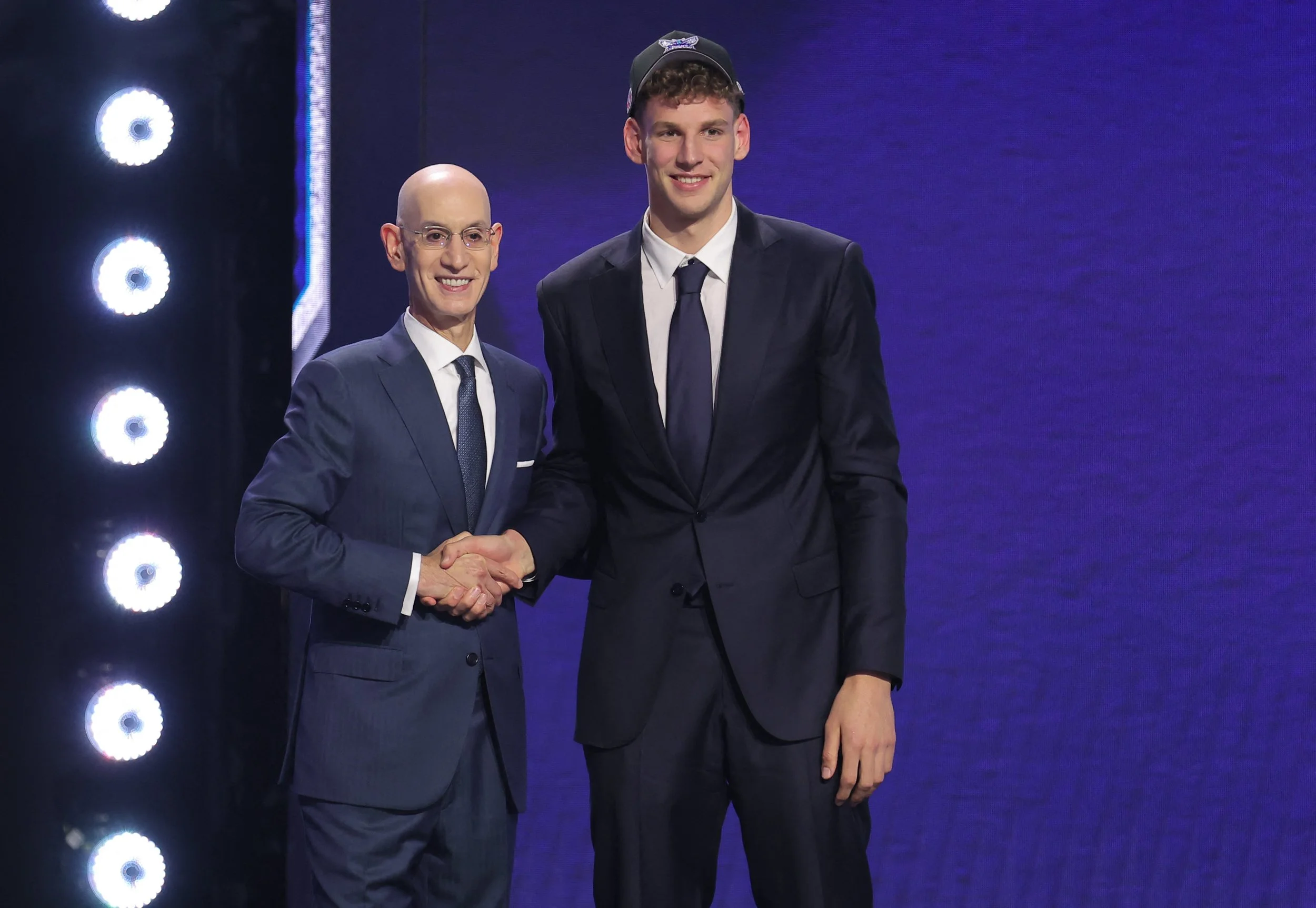 From Montlake to the NBA: Hannes Steinbach Looking to Make Mark With Hornets