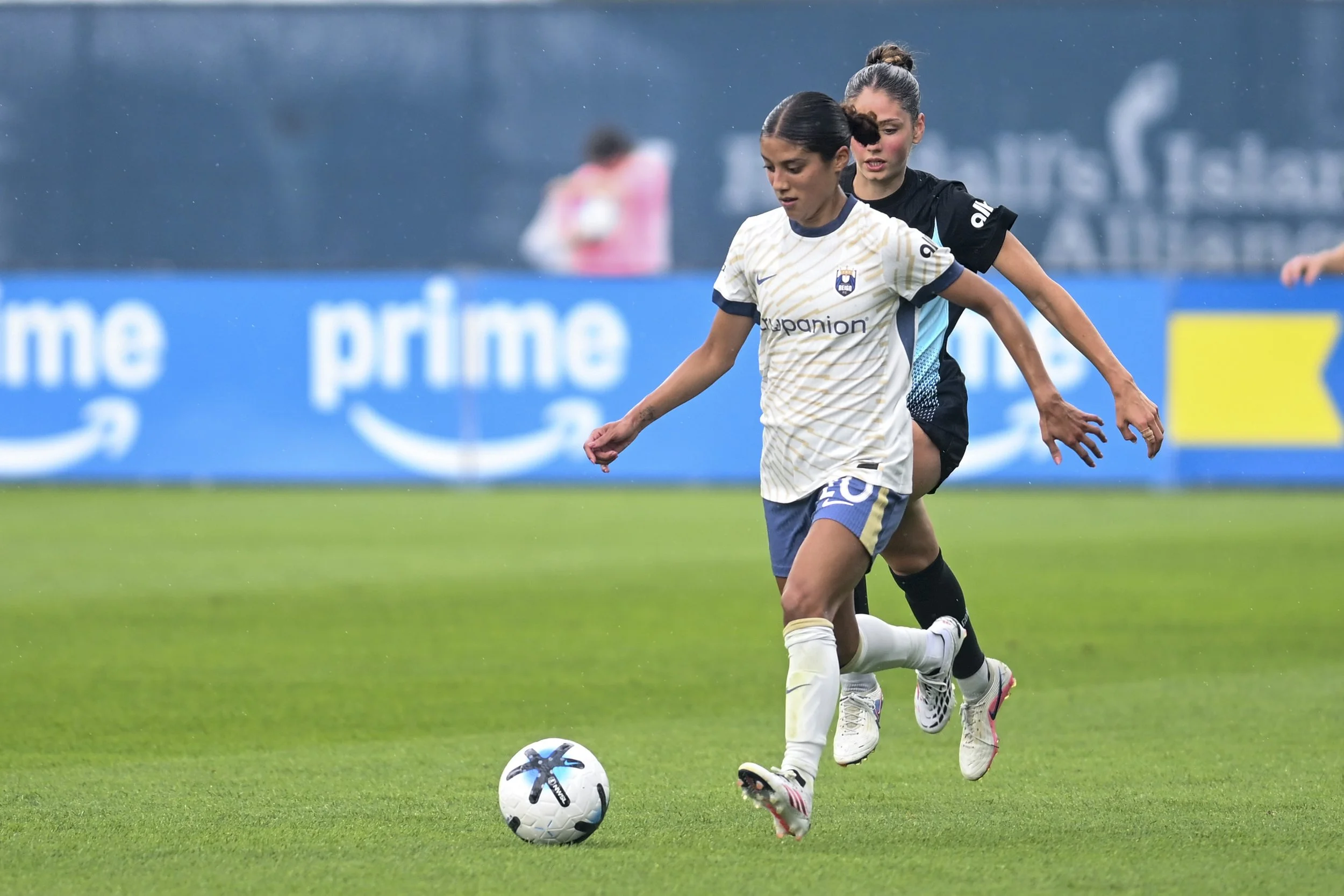 Reign Allow 3 Goals in 16 Minutes, Blow 2-0 Lead to Gotham