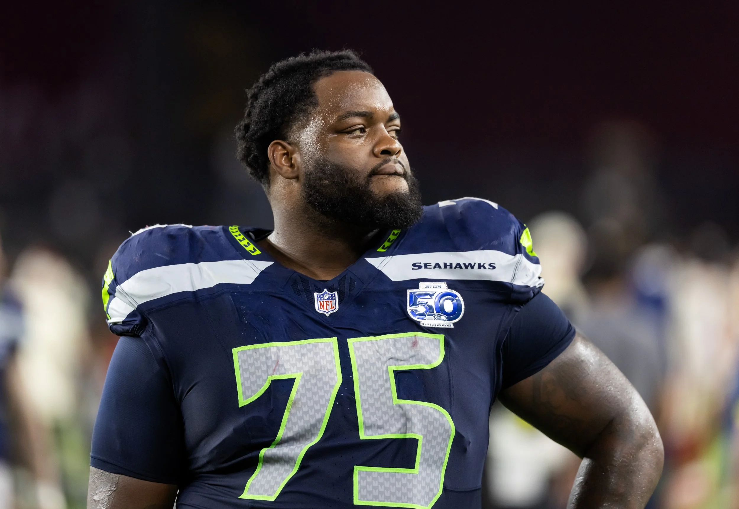 Anthony Bradford ‘Blocks Out Noise,’ Opponents as Seahawks’ Bullying Guard Finds His Rhythm
