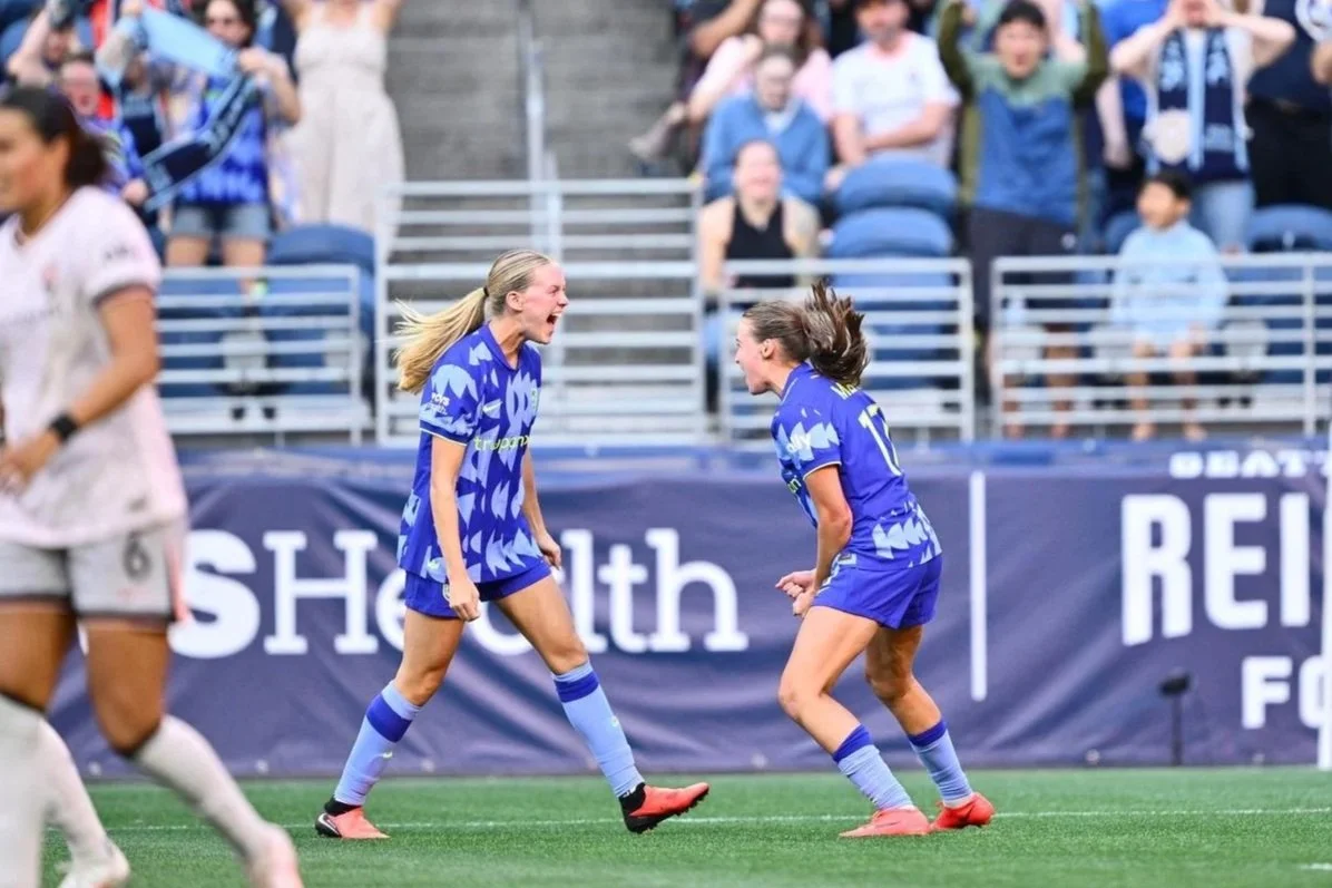 WATCH: Reign Split Points with Angel City in Thriller Battle For Last Playoff Spot