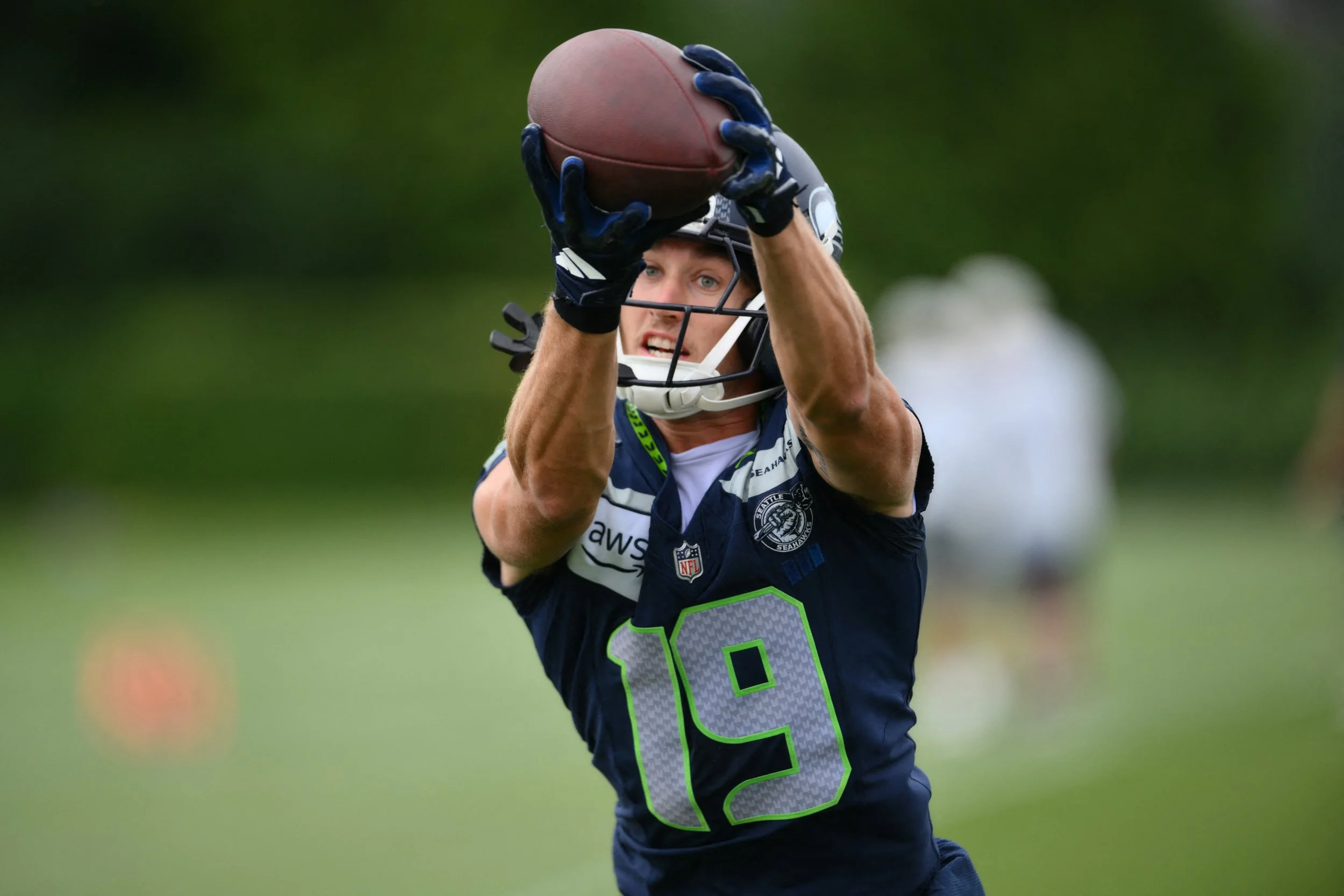 Seahawks Lose Jake Bobo to ‘Serious’ Knee Injury During Joint Practice With Titans