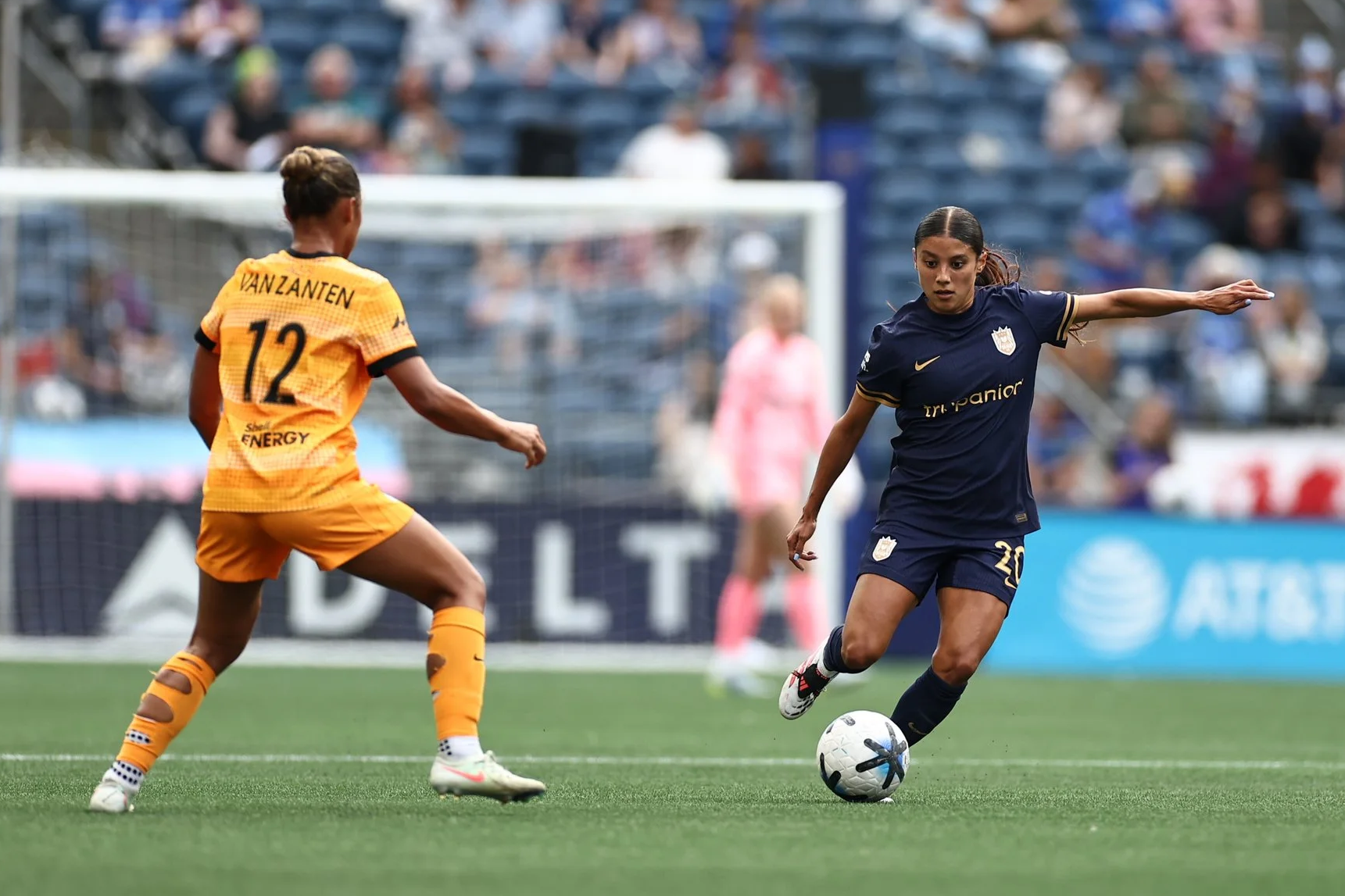 WATCH: Reign Control Tempo, Down Dash at Home