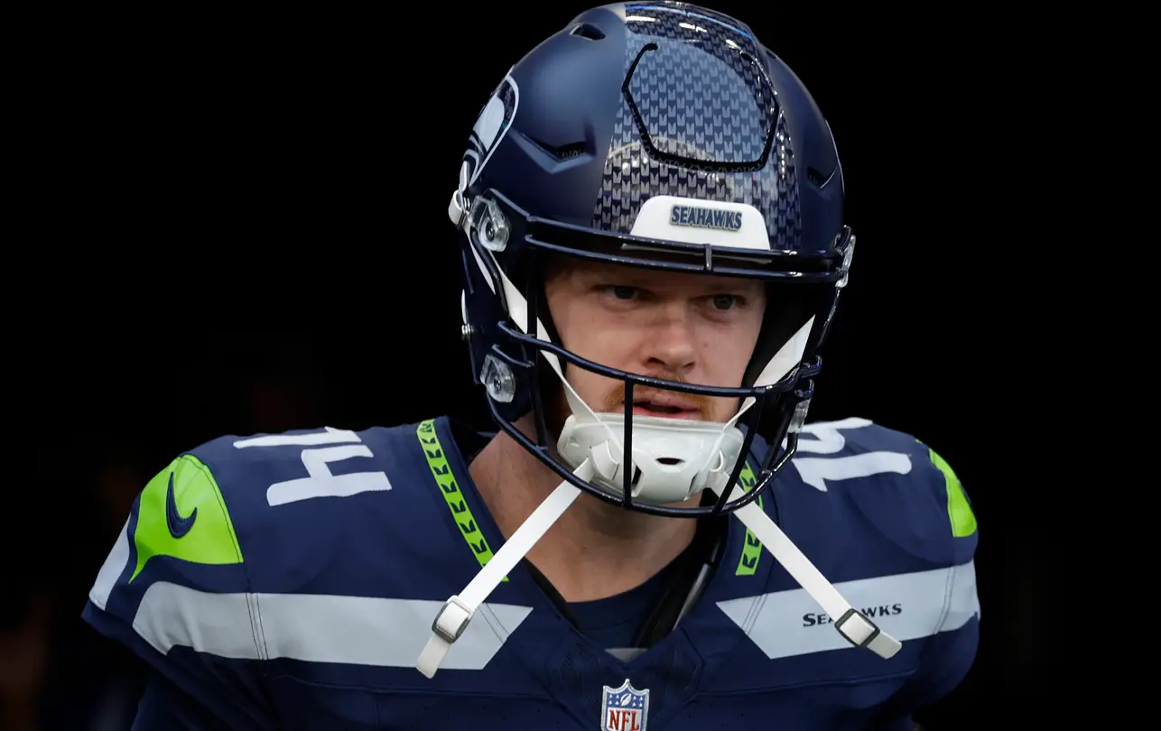 Sam Darnold Exits Seahawks Opener, Ruled Out With Hip Injury