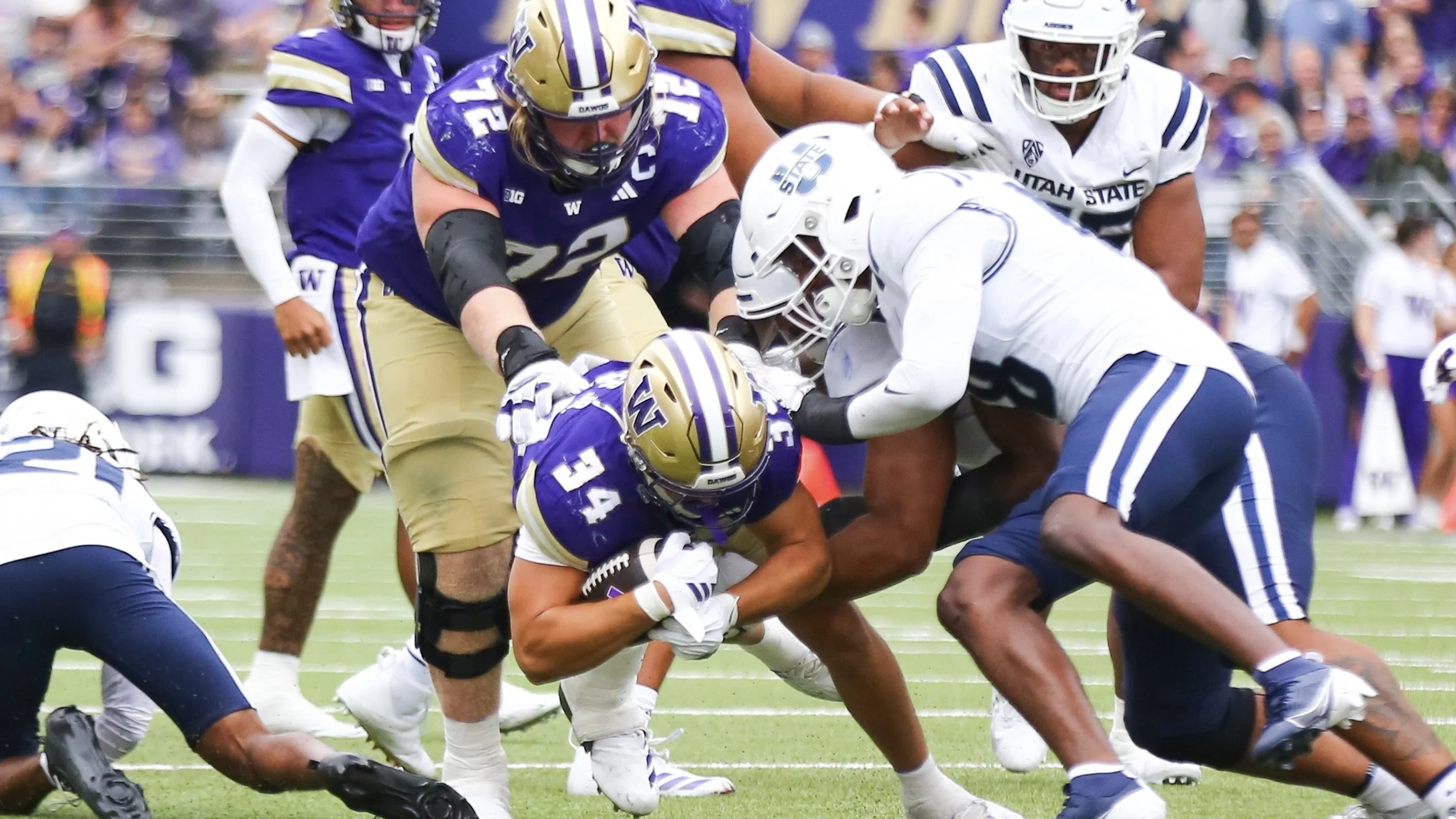 Huskies Escape Utah State With Second Straight Underwhelming Performance