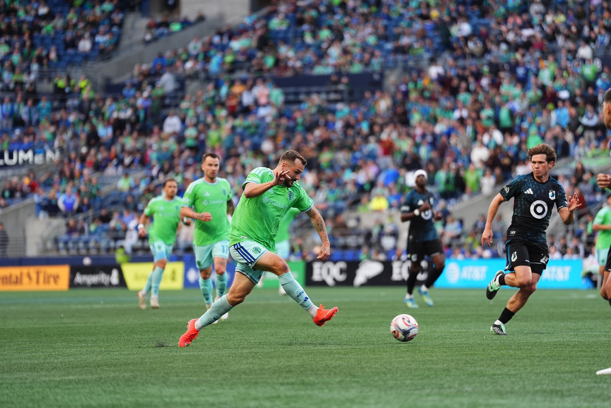 Morris, Rusnák Shine as Sounders Down Minnesota to Re-Enter Playoff Picture 