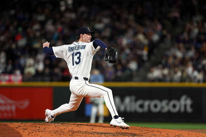 Kade Anderson Exits Early as Mariners Beat Angels 8-4