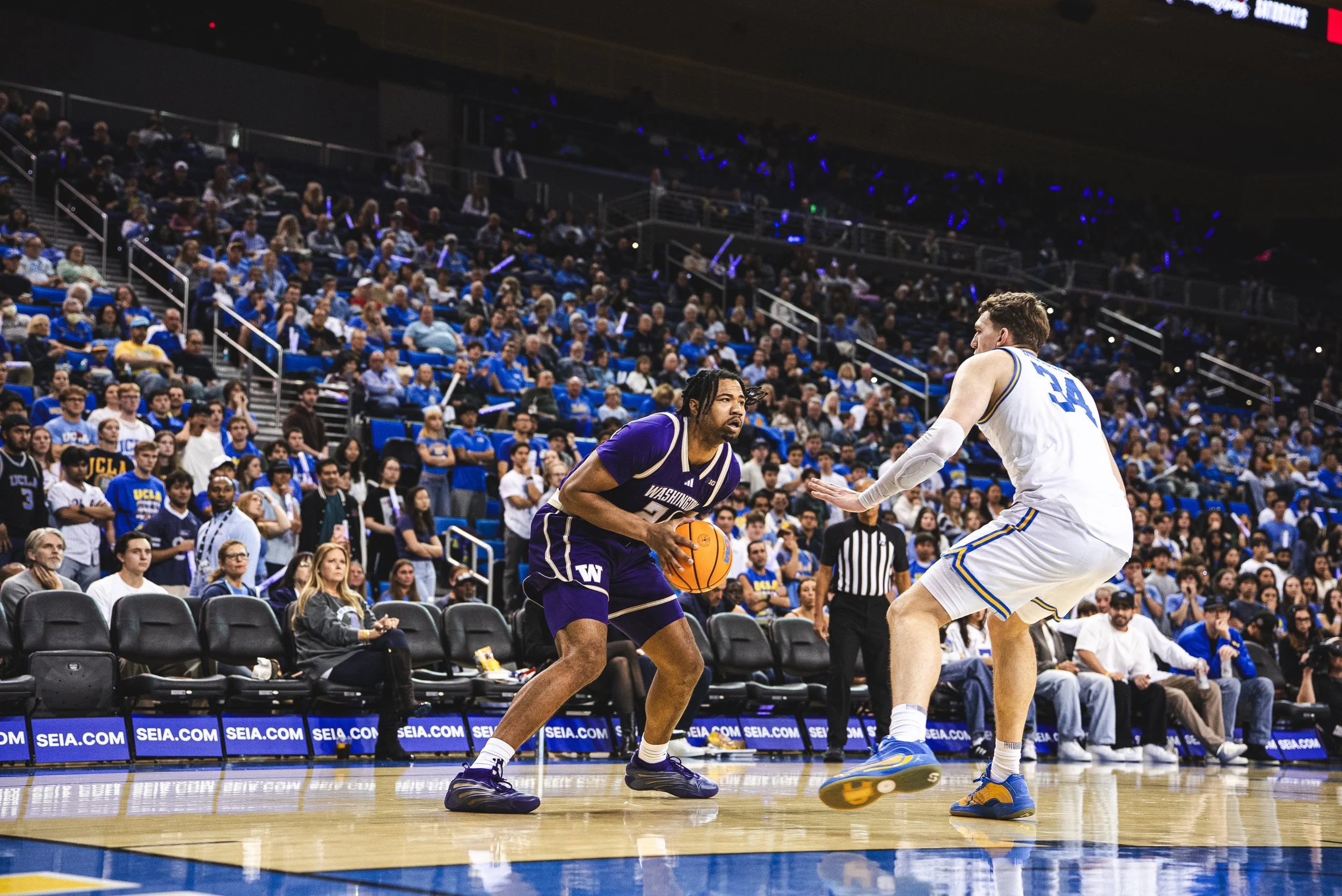 Washington Lets Another Lead Slip Away With Loss at UCLA