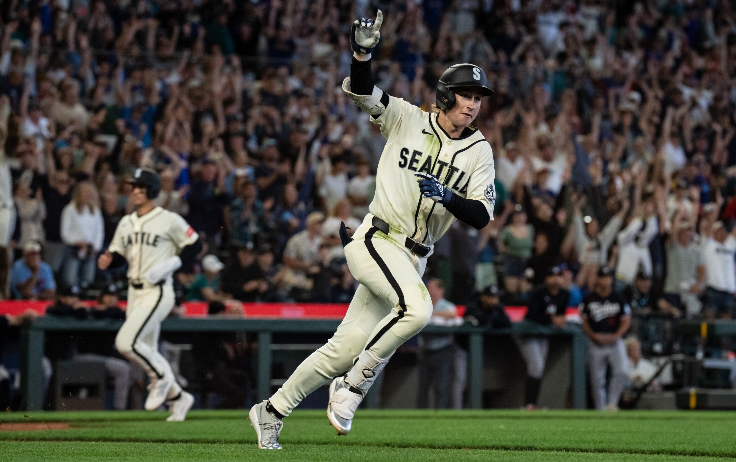 Colt Emerson, Mariners Overcome Bullpen Collapse for Second Straight Walk-Off Win vs Twins