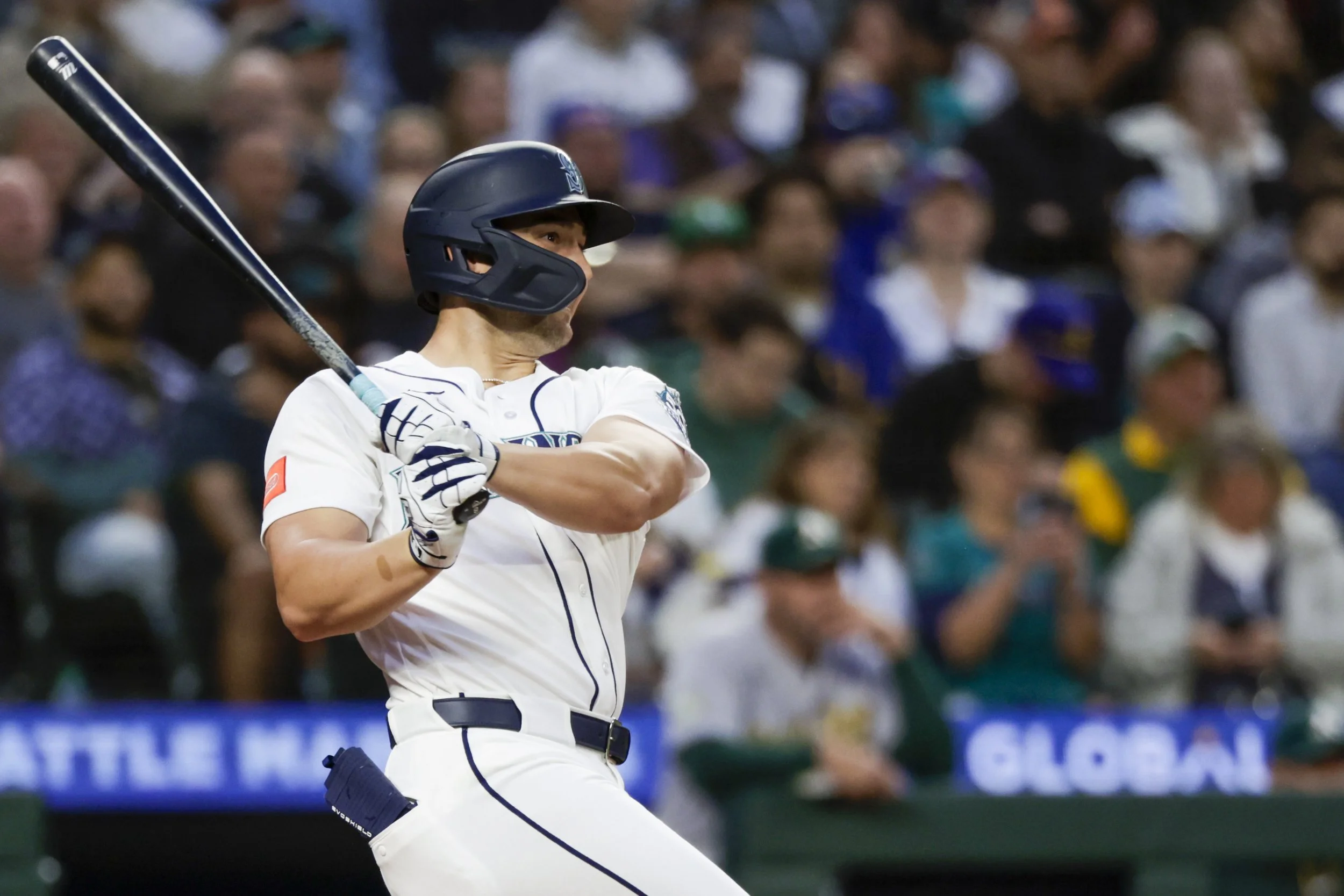 Living on the Sweet Spot, Two Mariners Dialed in to Open 2026 Season