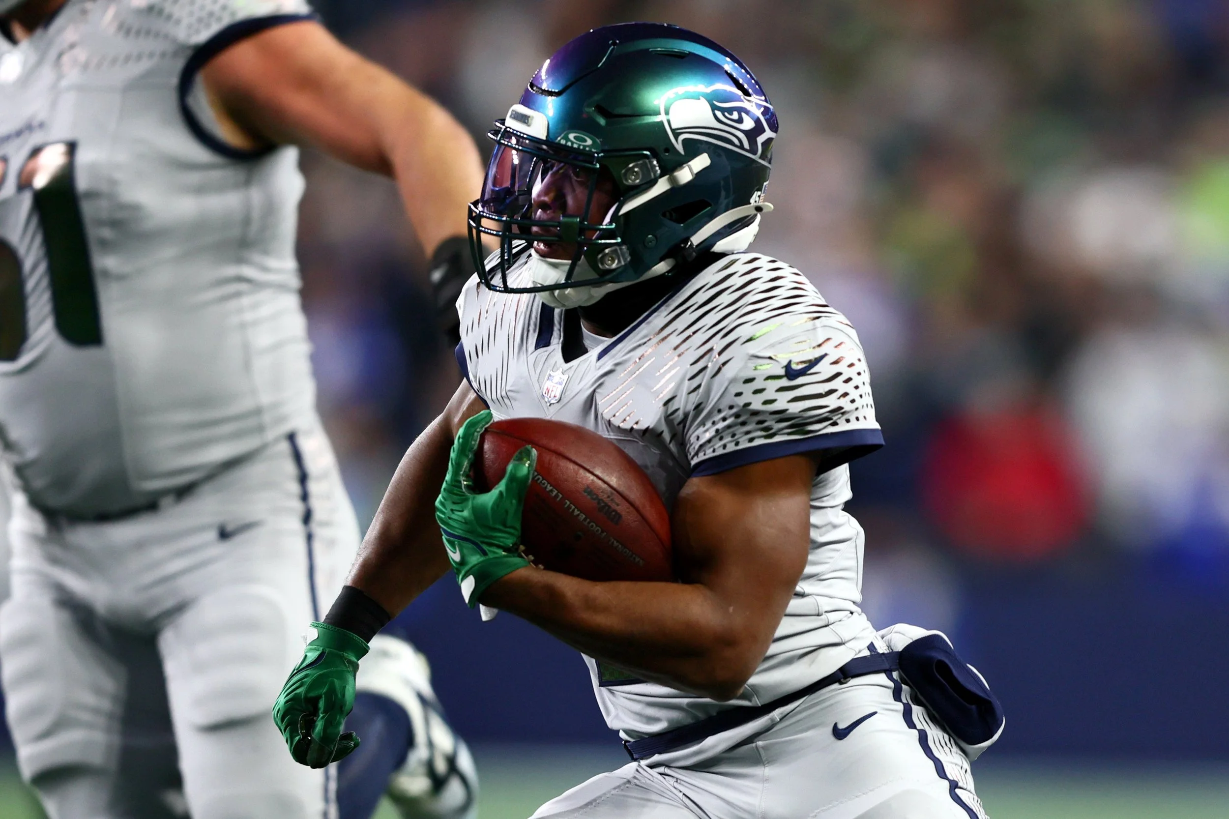 Halftime Observations: Seahawks Strike First, But Rams Rebound to Take 13-7 Lead