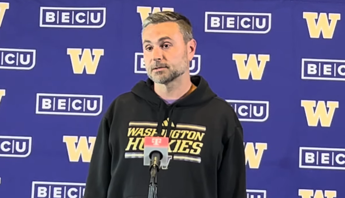 Washington Huskies to Make Abrupt Change at Offensive Coordinator