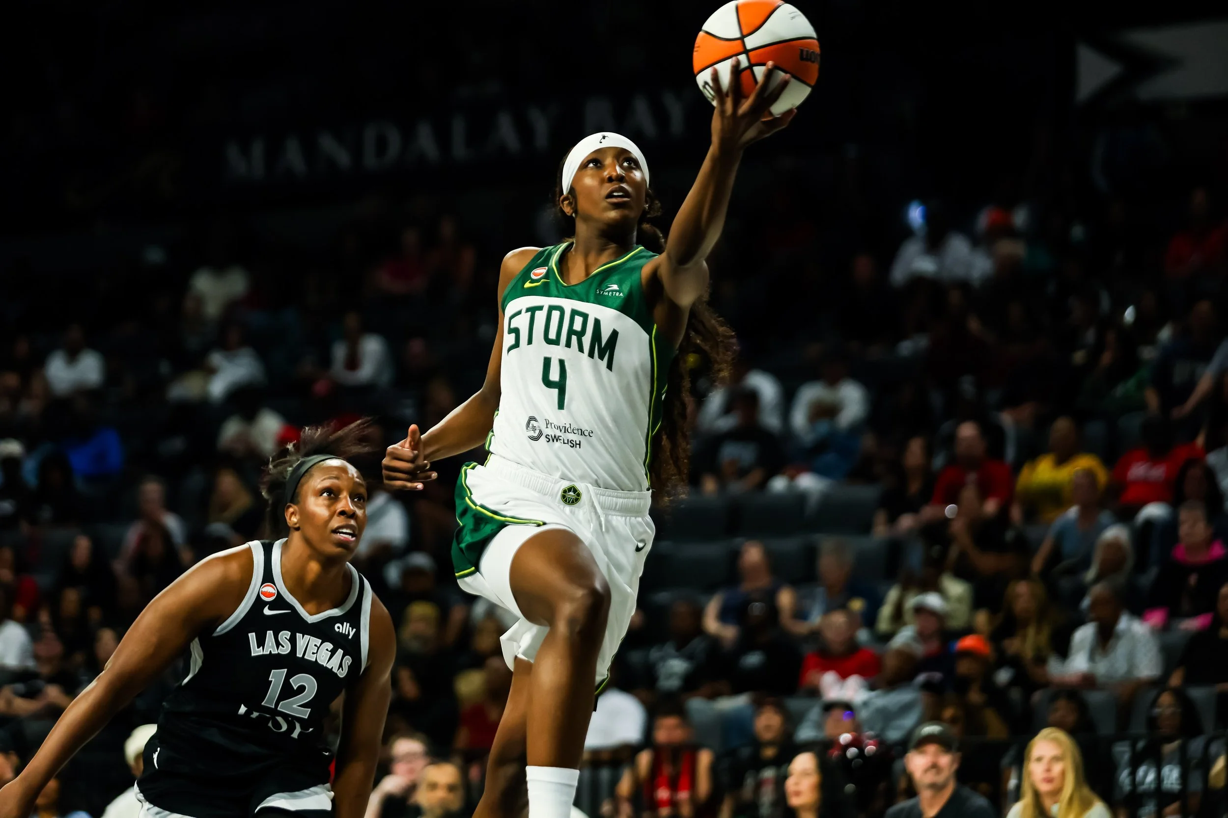 Instant Takeaways: Heroic Effort From Storm’s Johnson, Malonga Falls Flat vs. Aces