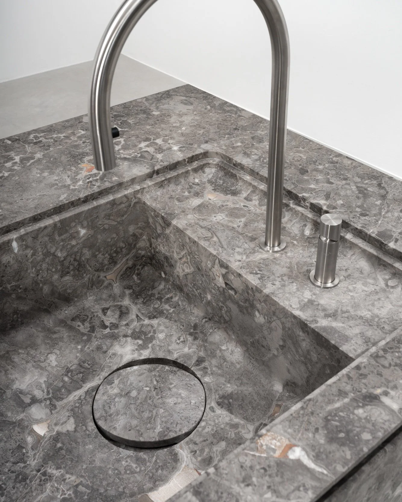 Vaselli custom stone Kitchens available at Salone Las Vegas
