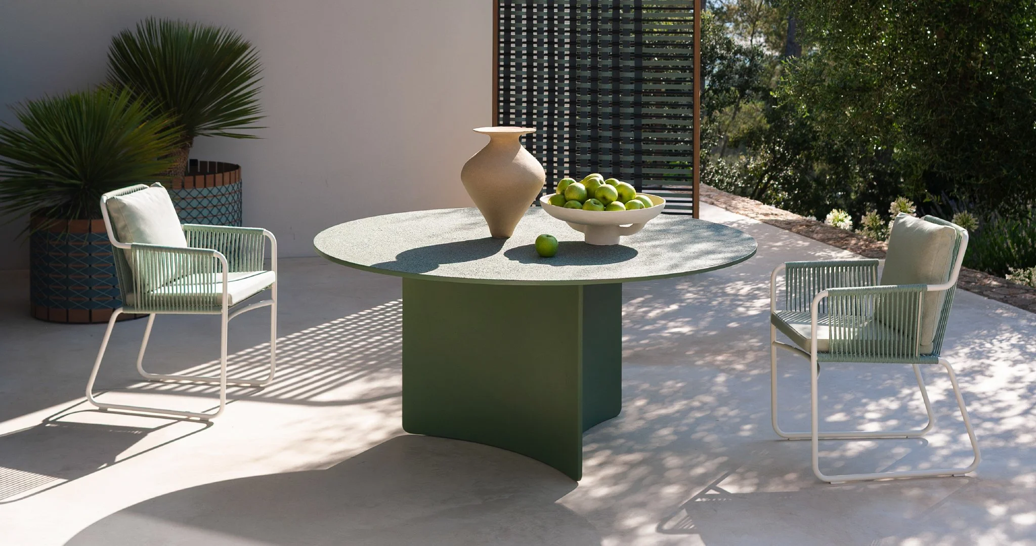 RODA ASPIC  luxury outdoor furniture Salone Las Vegas