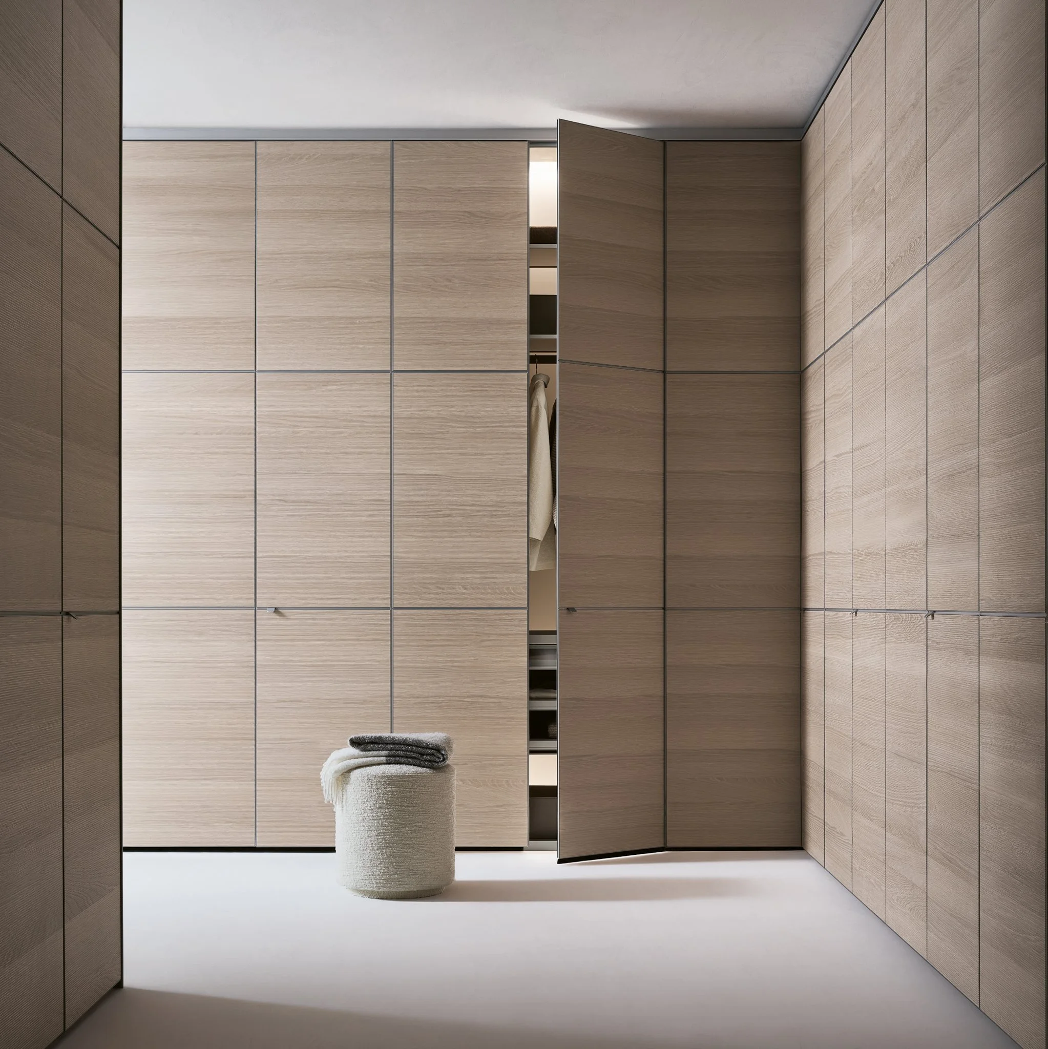 Rimadesio - luxury walk-in closet at Salone Las Vegas