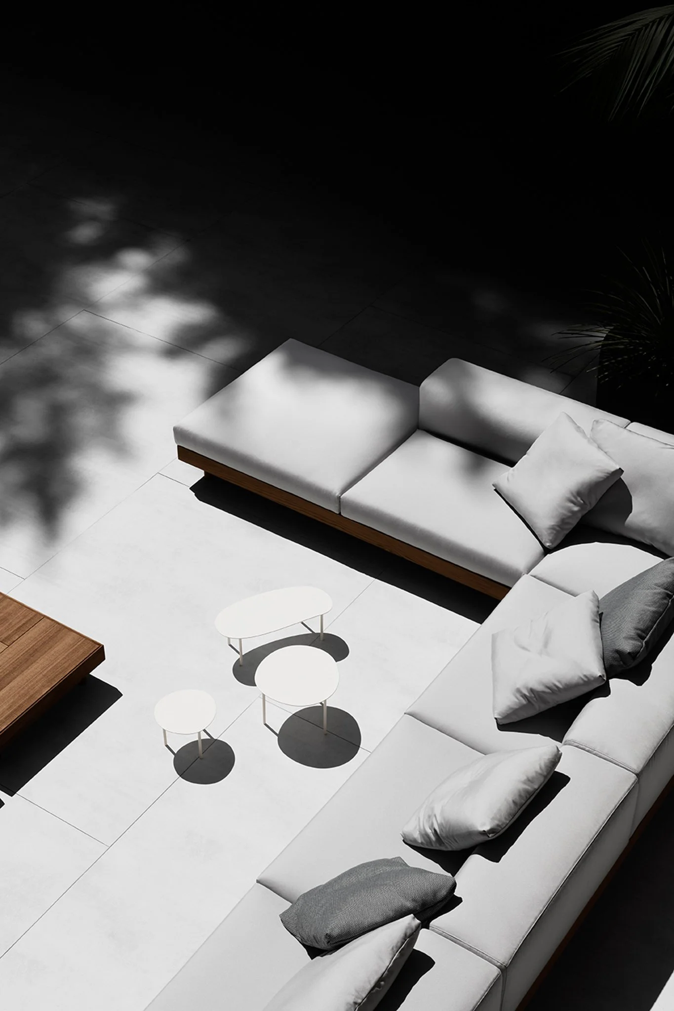Living Divani | High-end Italian Furniture — SALONE