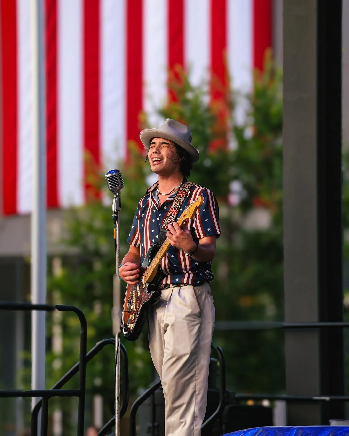 Caught in the moment pt.3
#photo #photographer #photoshoot #flick #concert