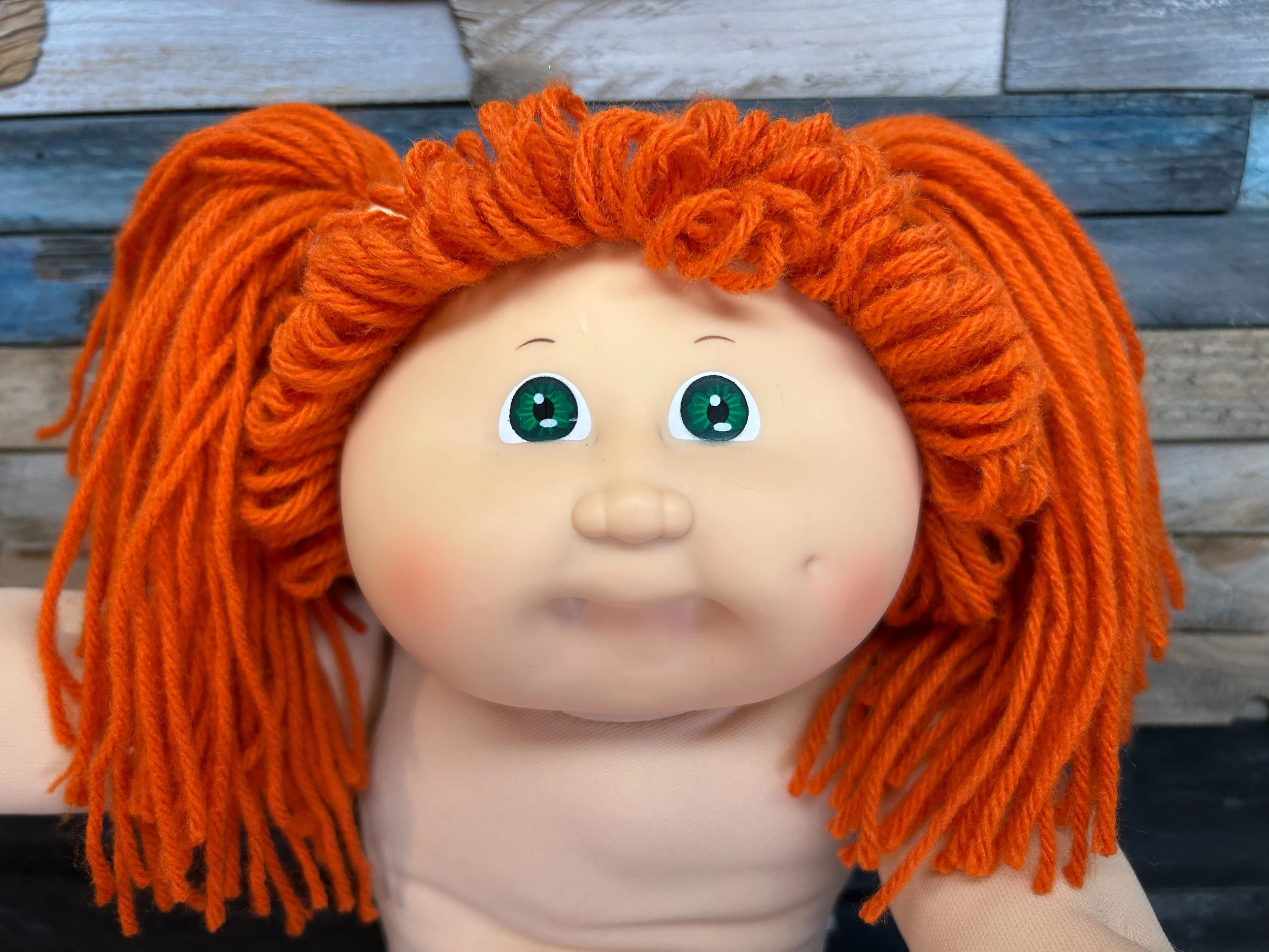 Red hair & green eyes