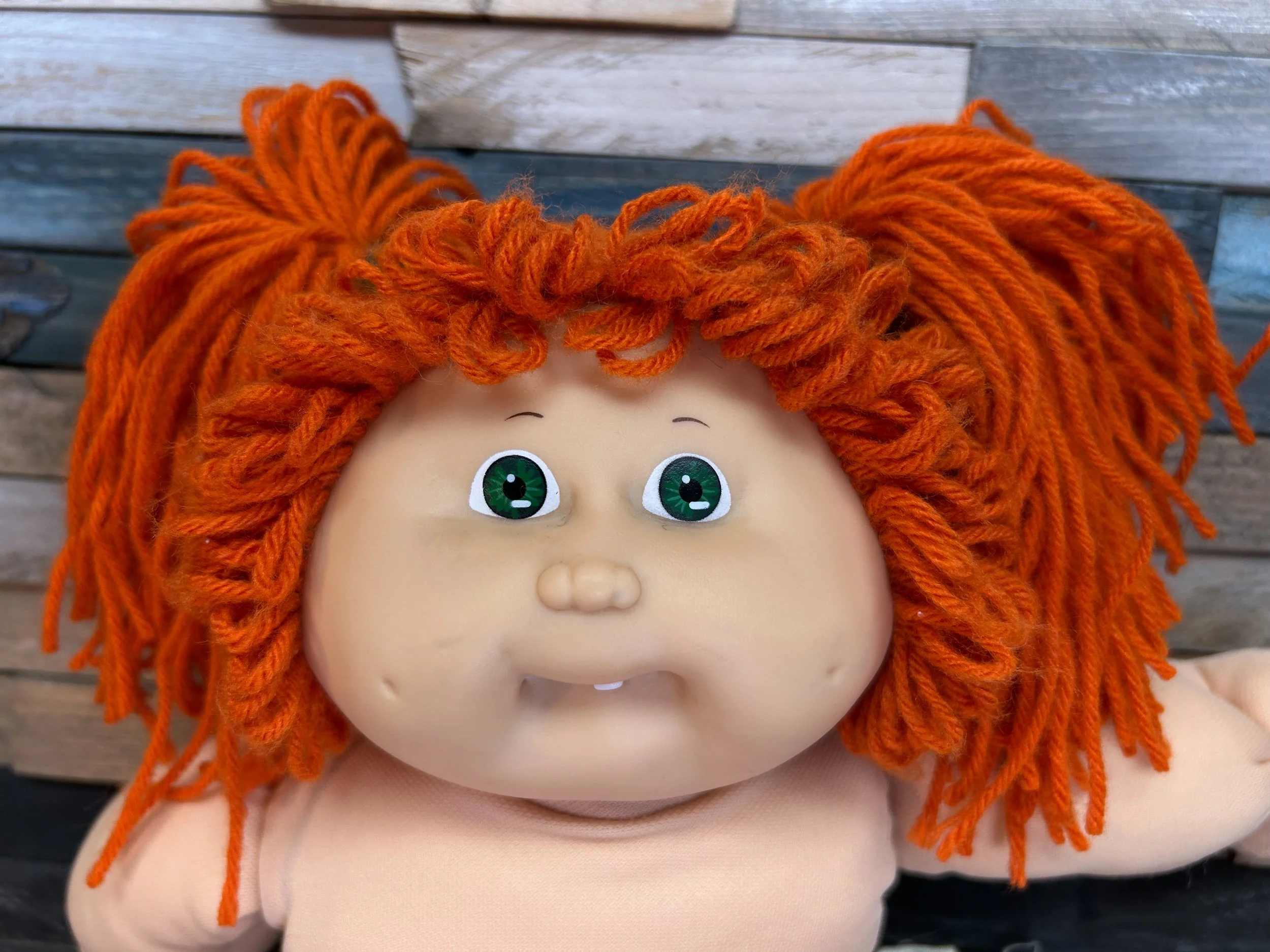 Red hair & green eyes