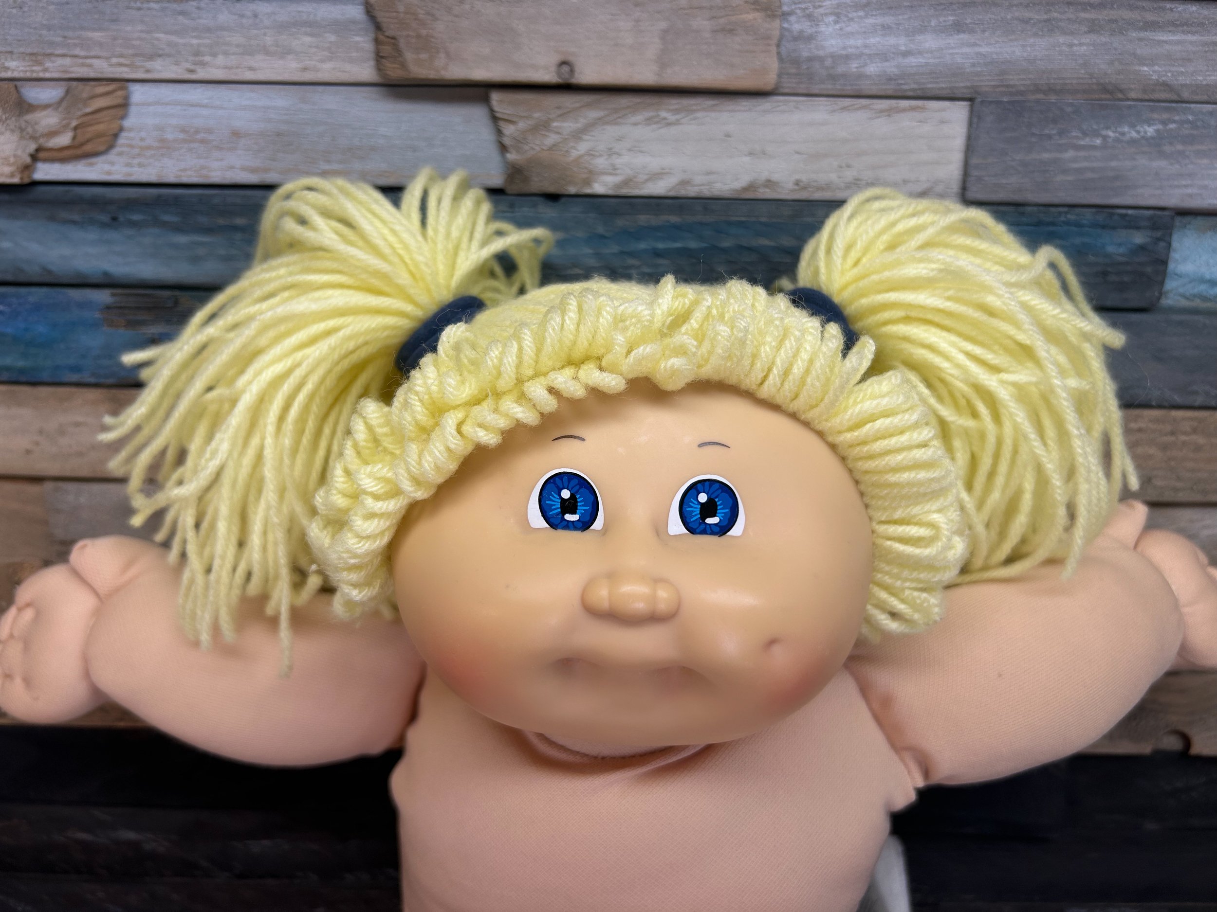 Lemon hair & blue eyes