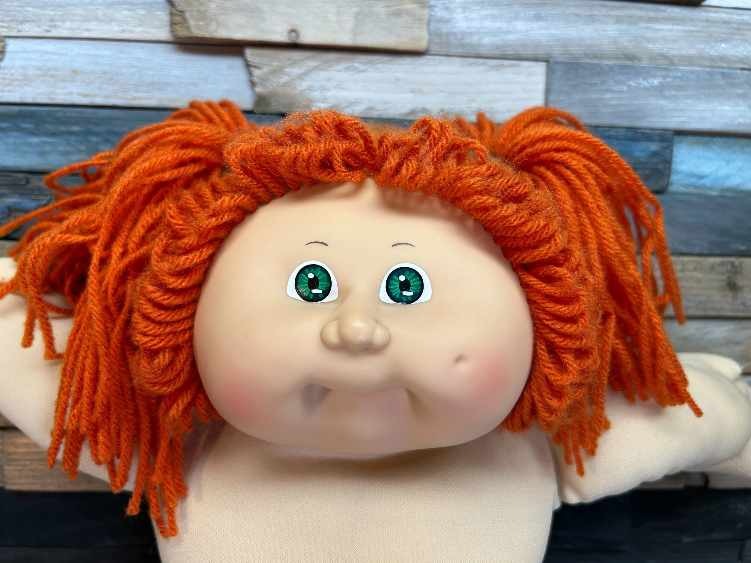 Red hair & green eyes
