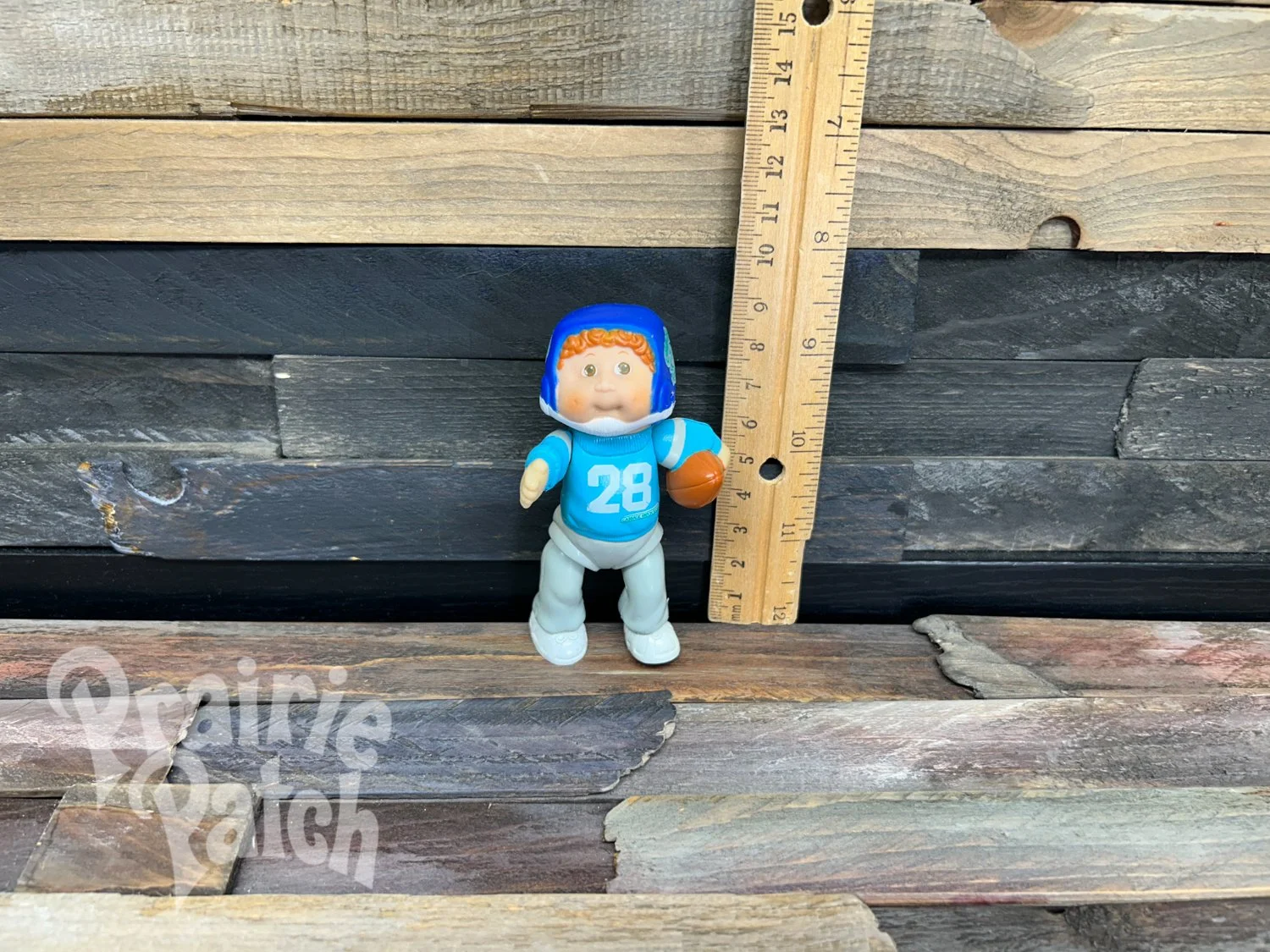 Figurine with helmet
