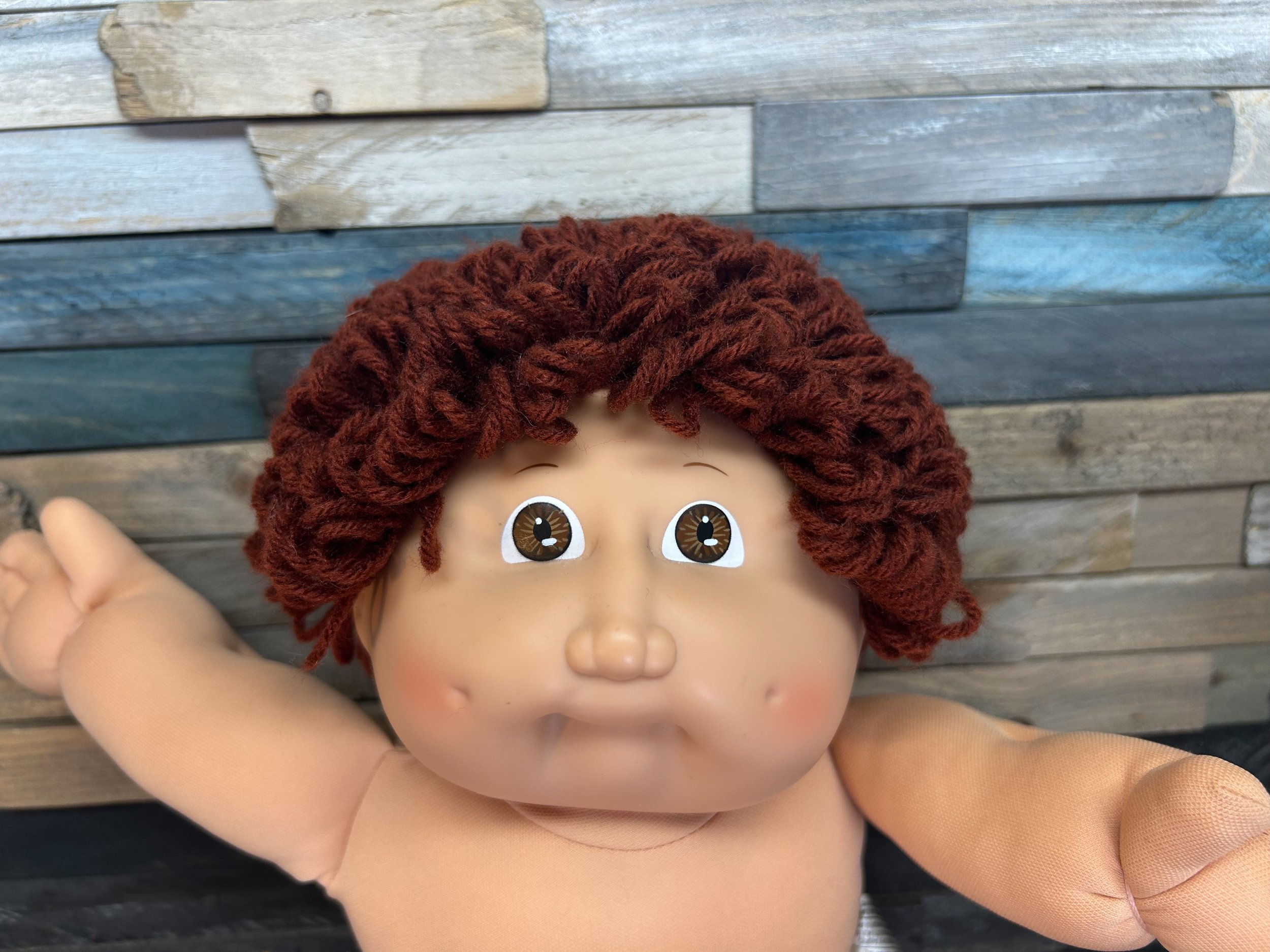 Auburn hair & brown eyes