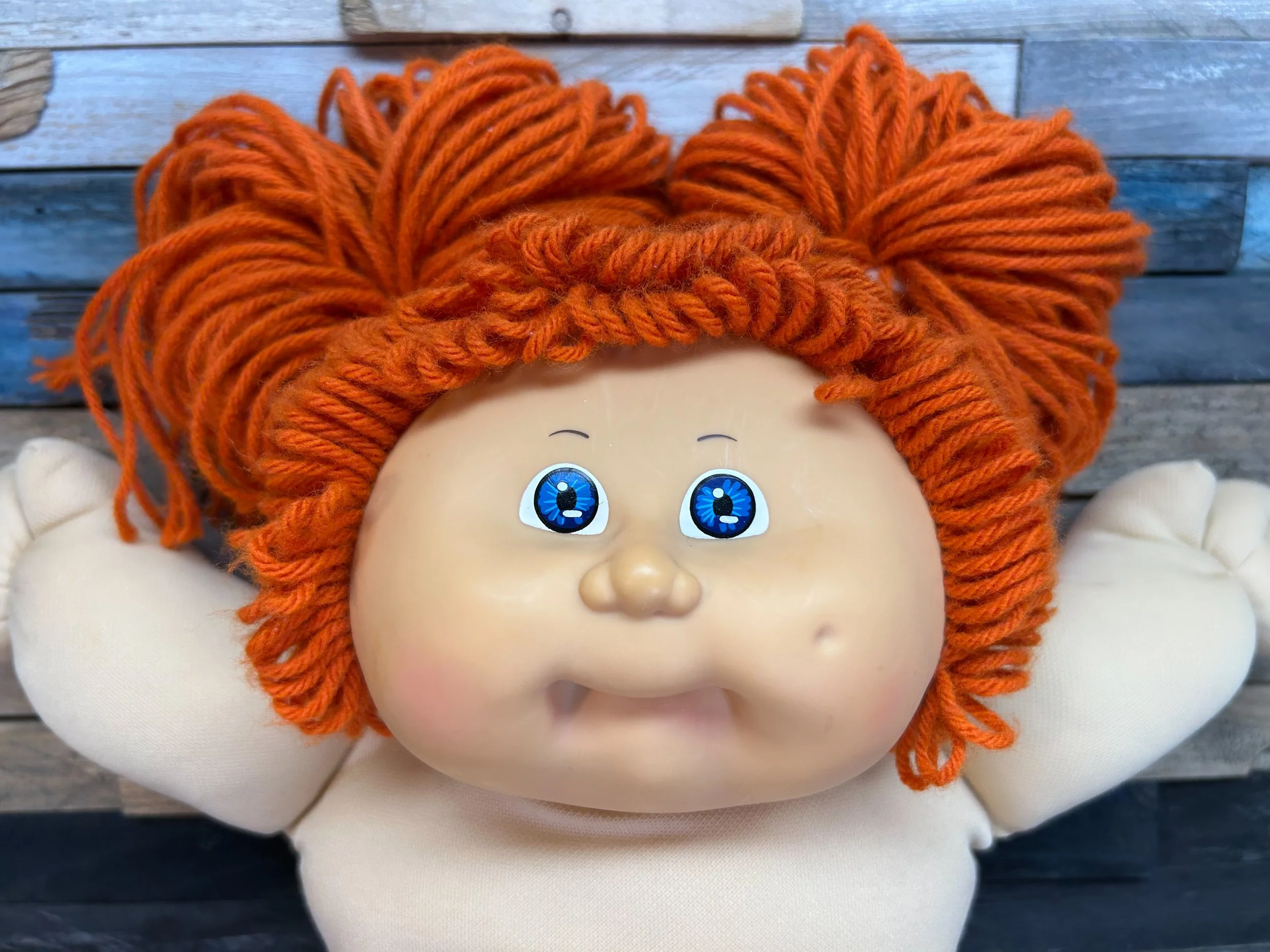 Red hair & blue eyes