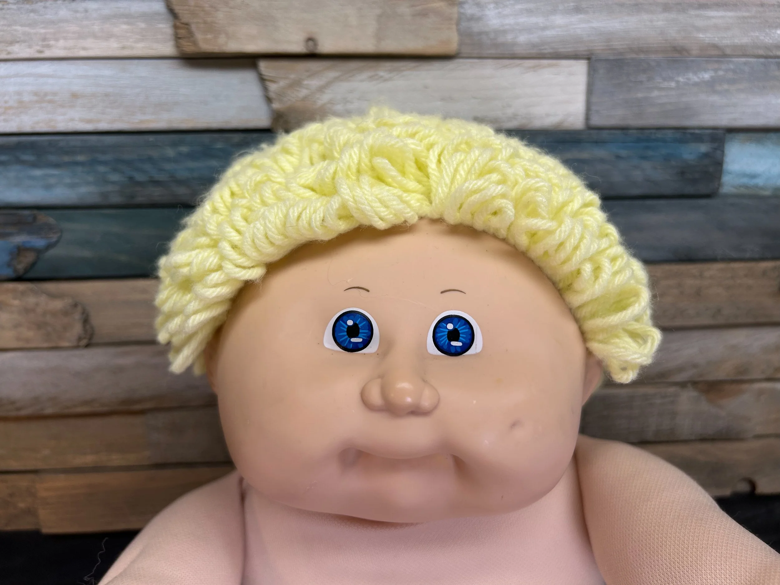 Lemon hair & blue eyes