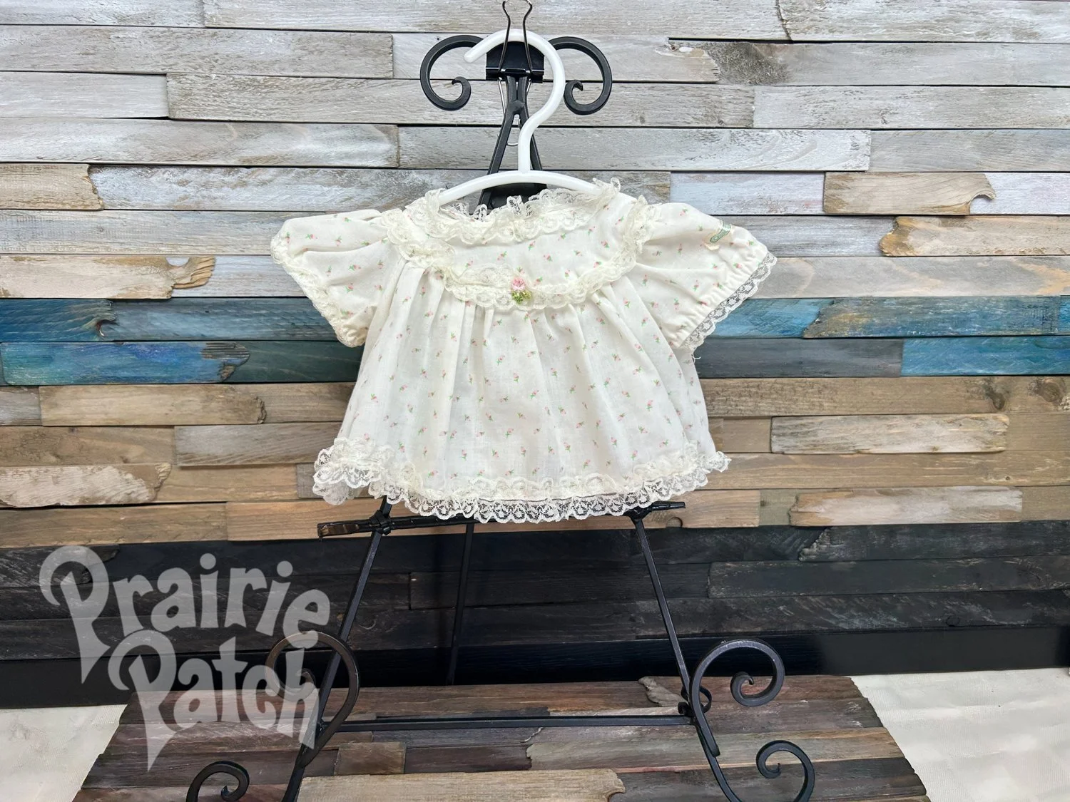 Frilly Lace Dress top