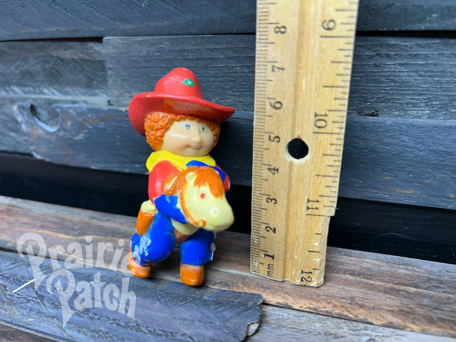 Horsey figurine