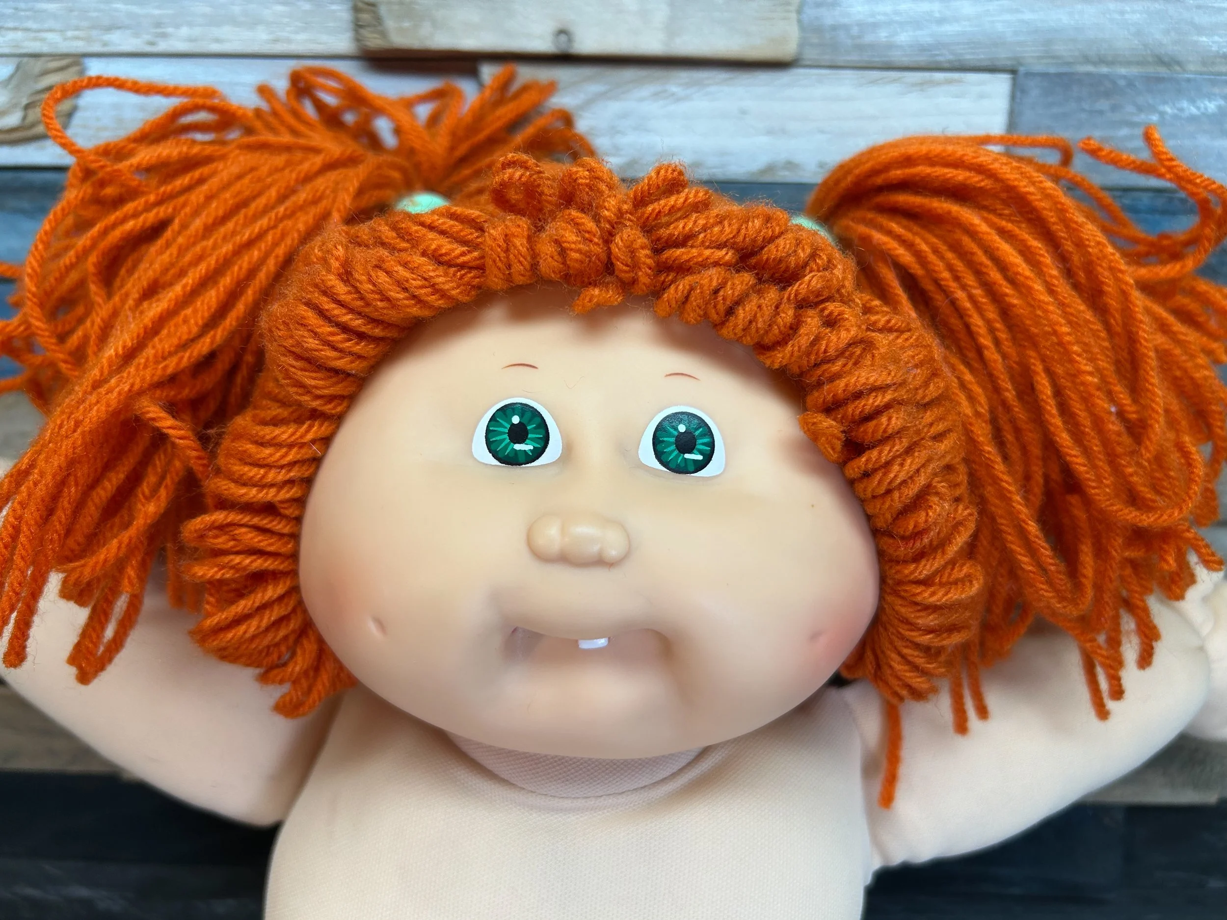Red hair & green eyes